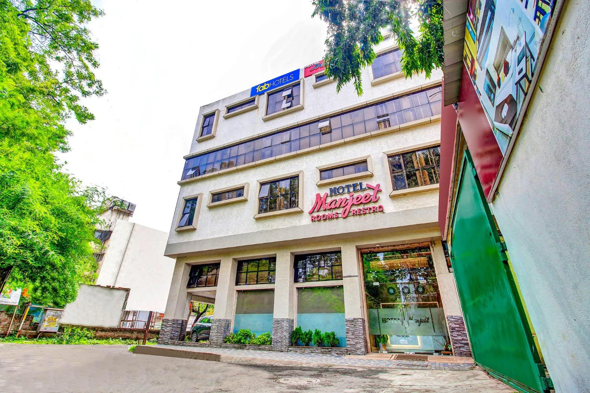 FabHotel Prime Manjeet