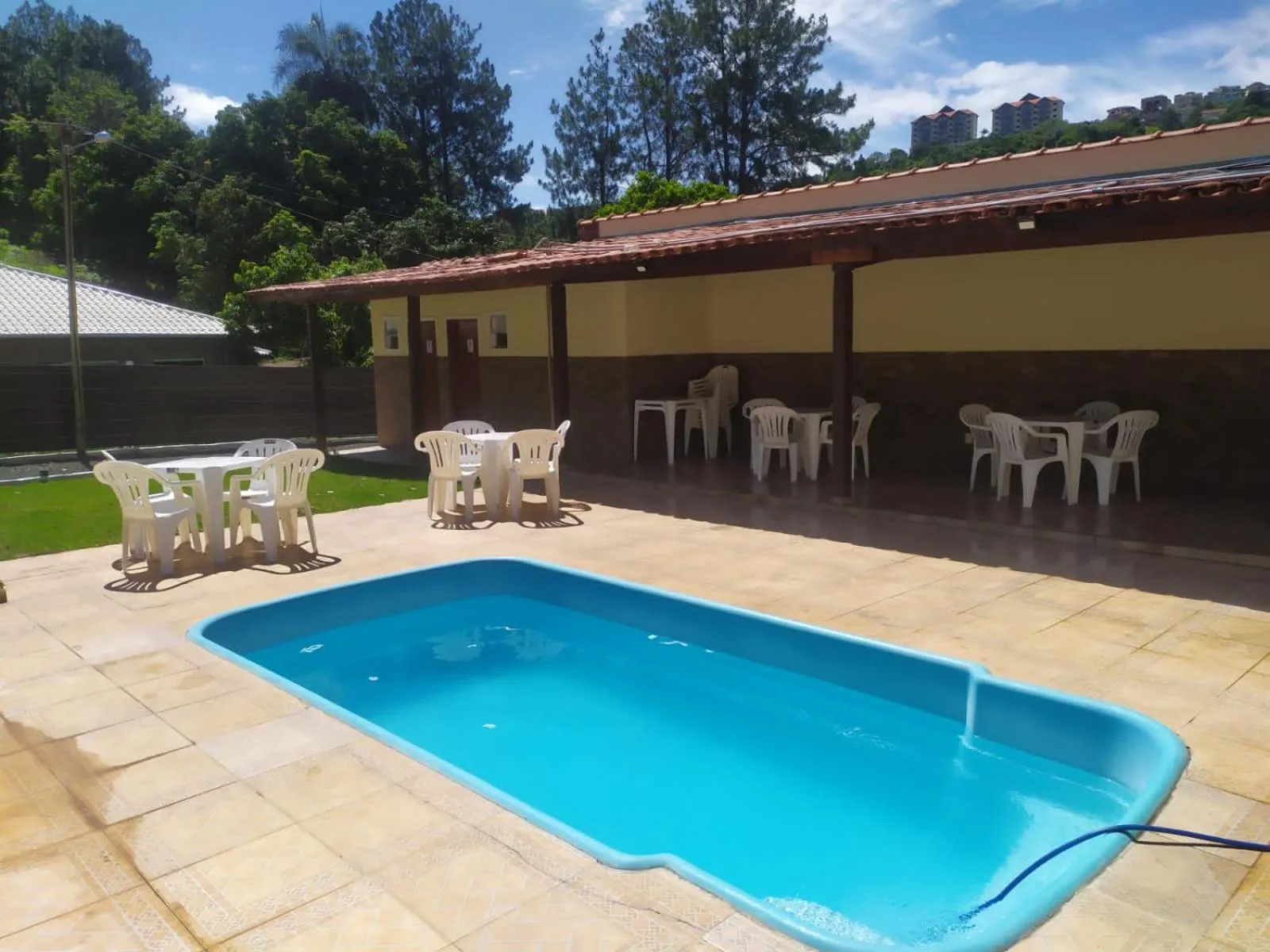 Pool view in Pousada Saint James