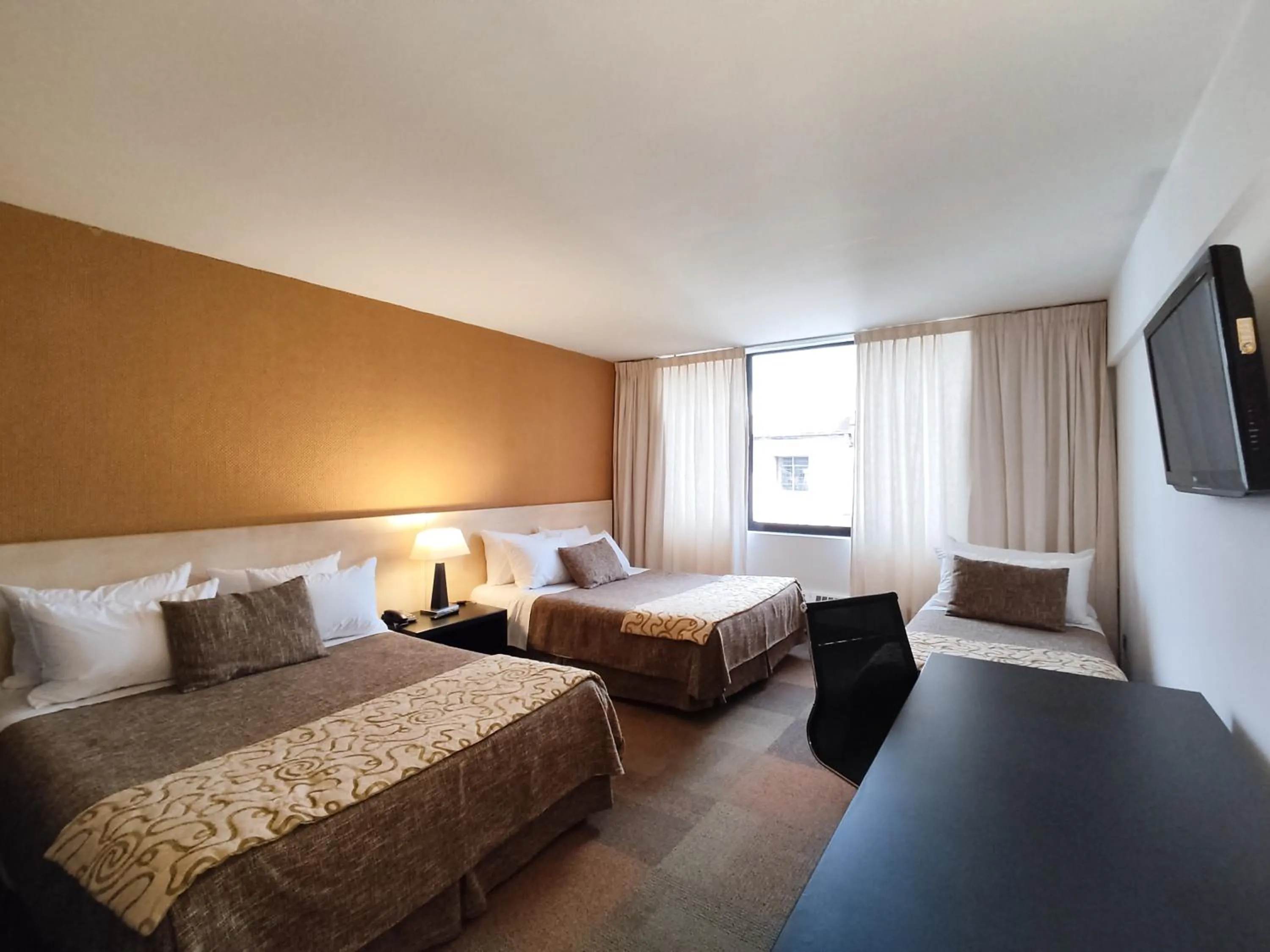 Bed in Hotel Alborada