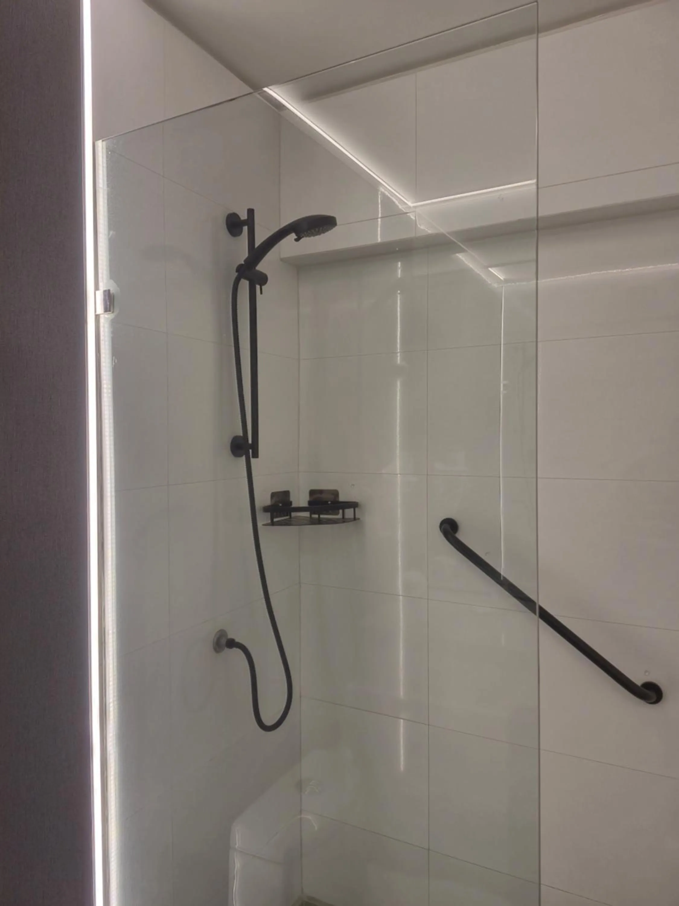 Shower in Hotel Alborada