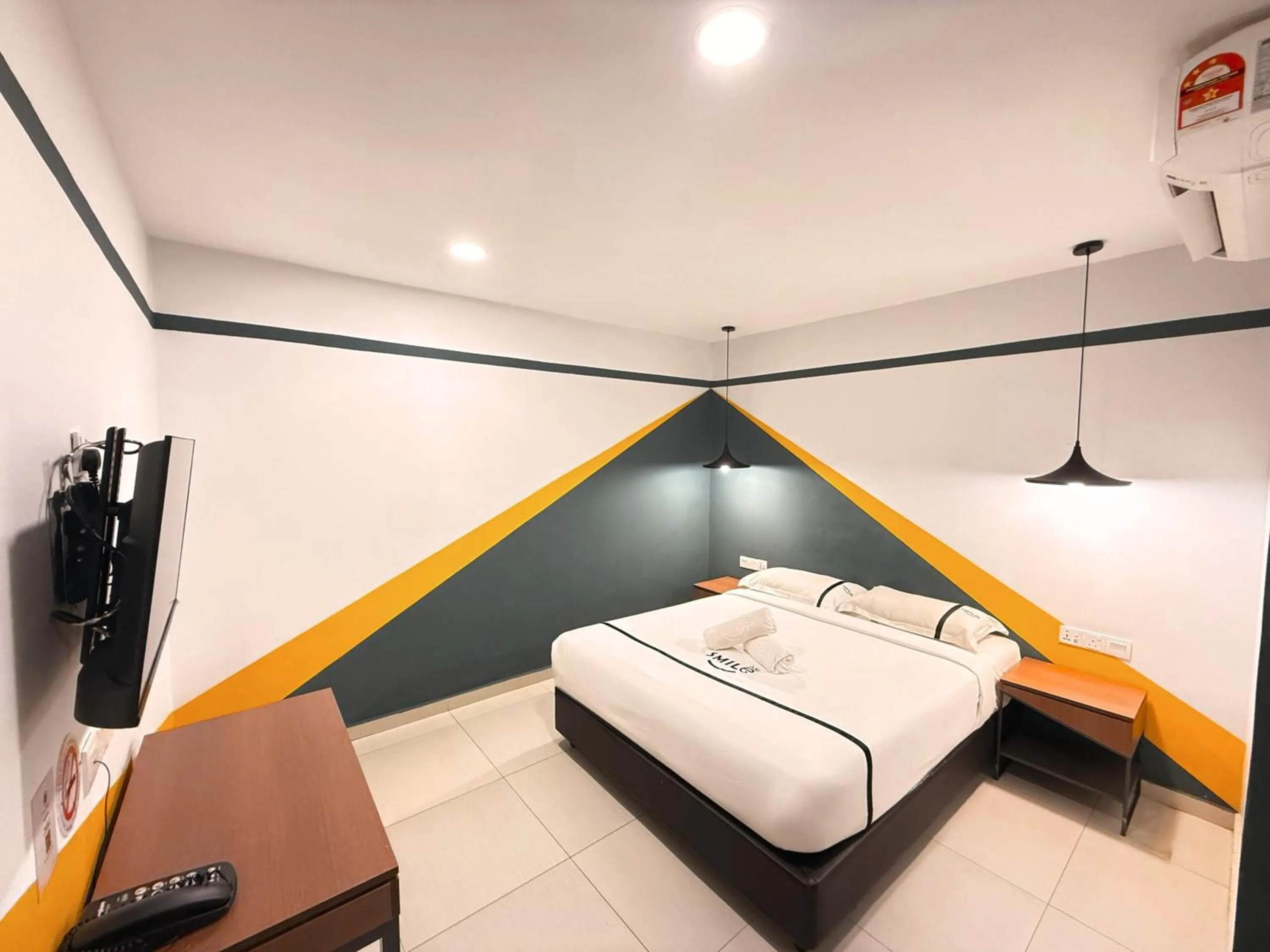 Bedroom, Bed in Smile Hotel Klang Bukit Tinggi