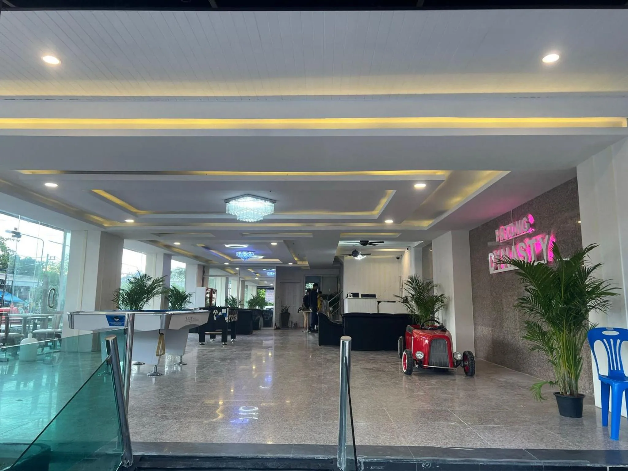 Facade/entrance in Patong Dynasty Royal Hotel