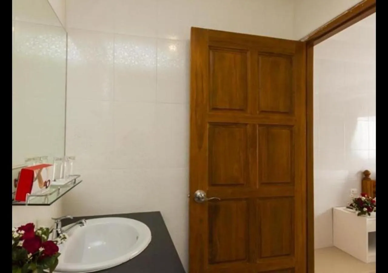 Bathroom in Patong Dynasty Royal Hotel