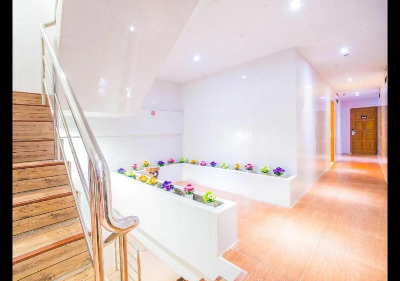 Property building in Patong Dynasty Royal Hotel