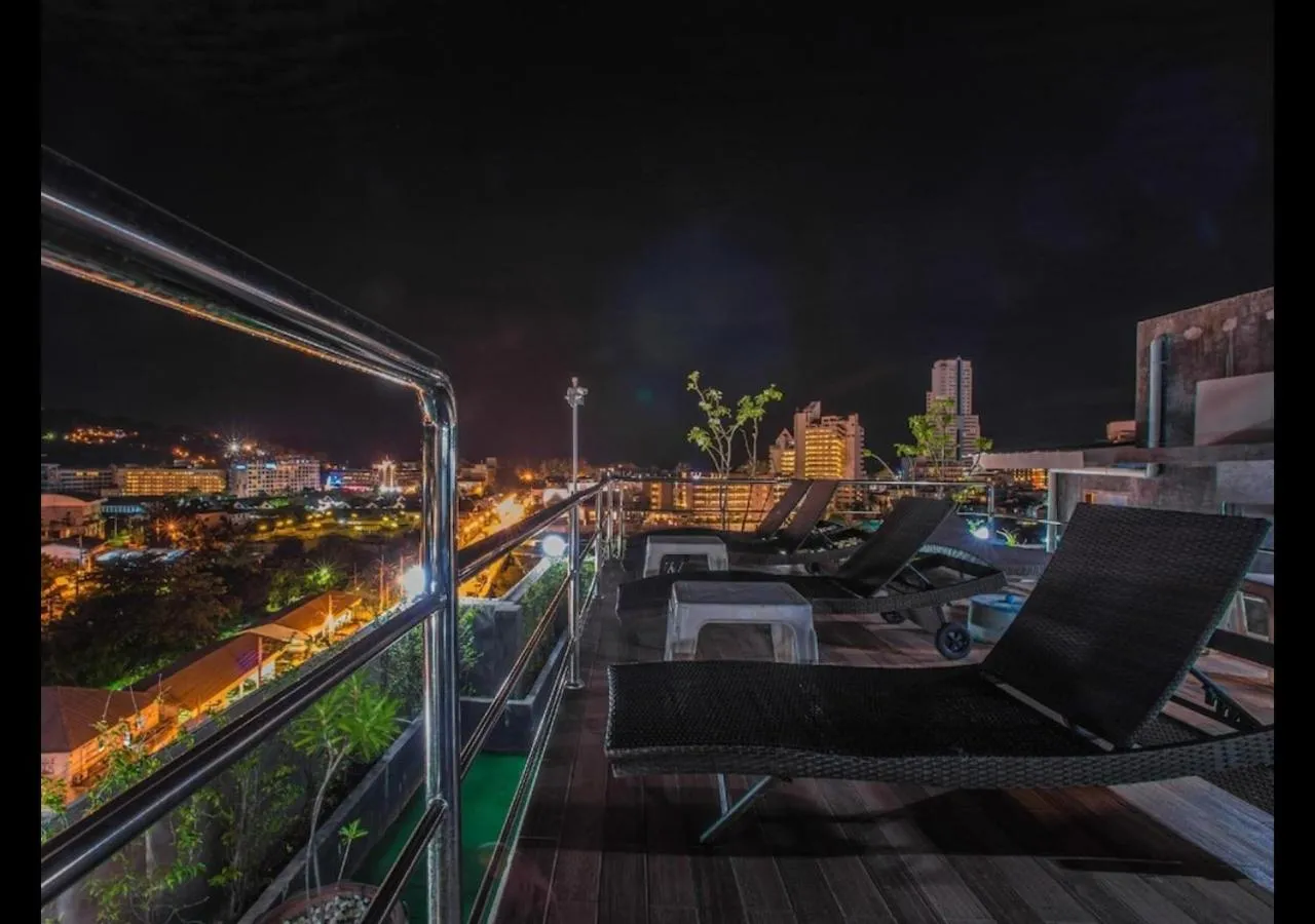 Night in Patong Dynasty Royal Hotel