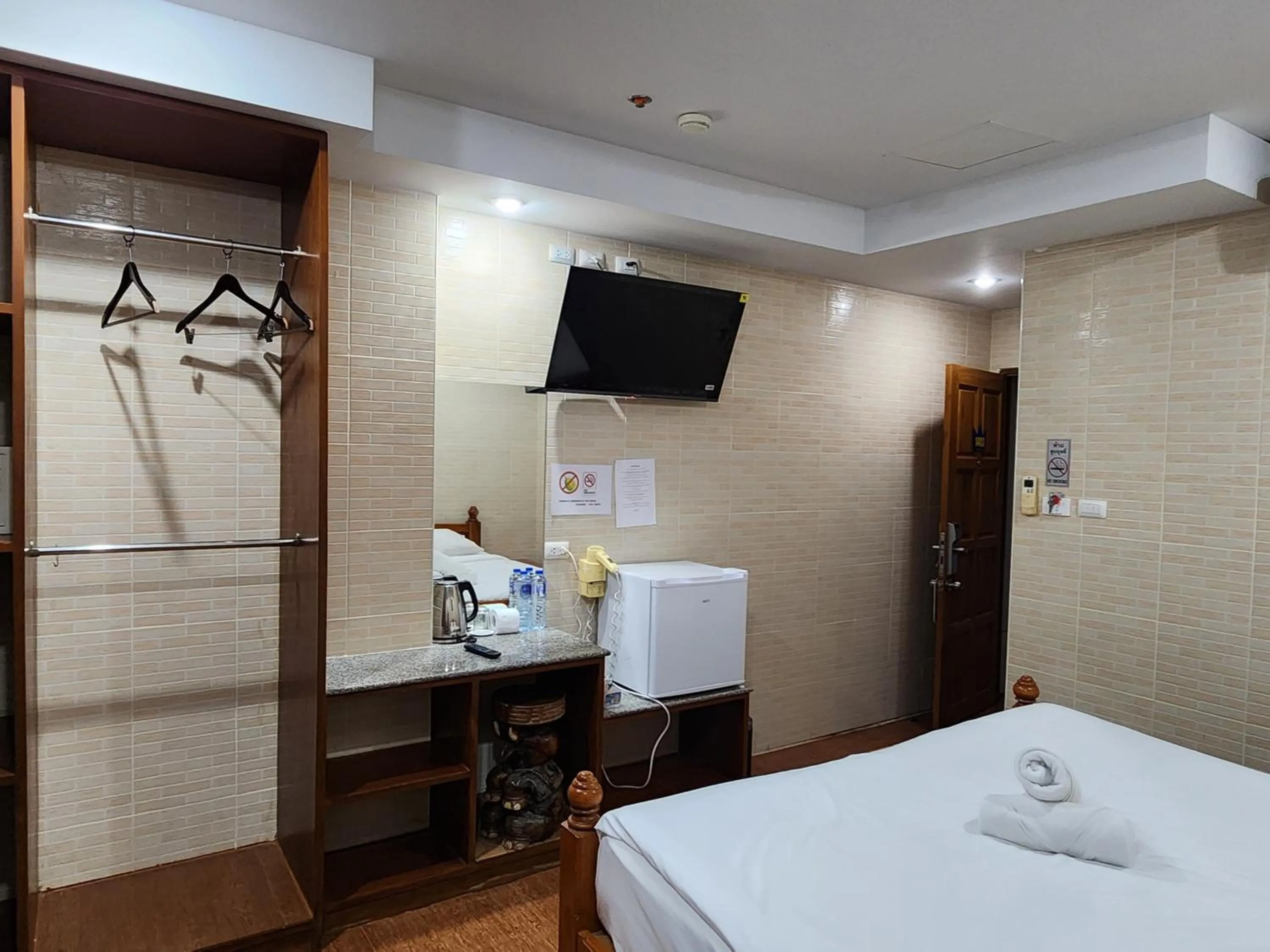 Bed in Patong Dynasty Royal Hotel