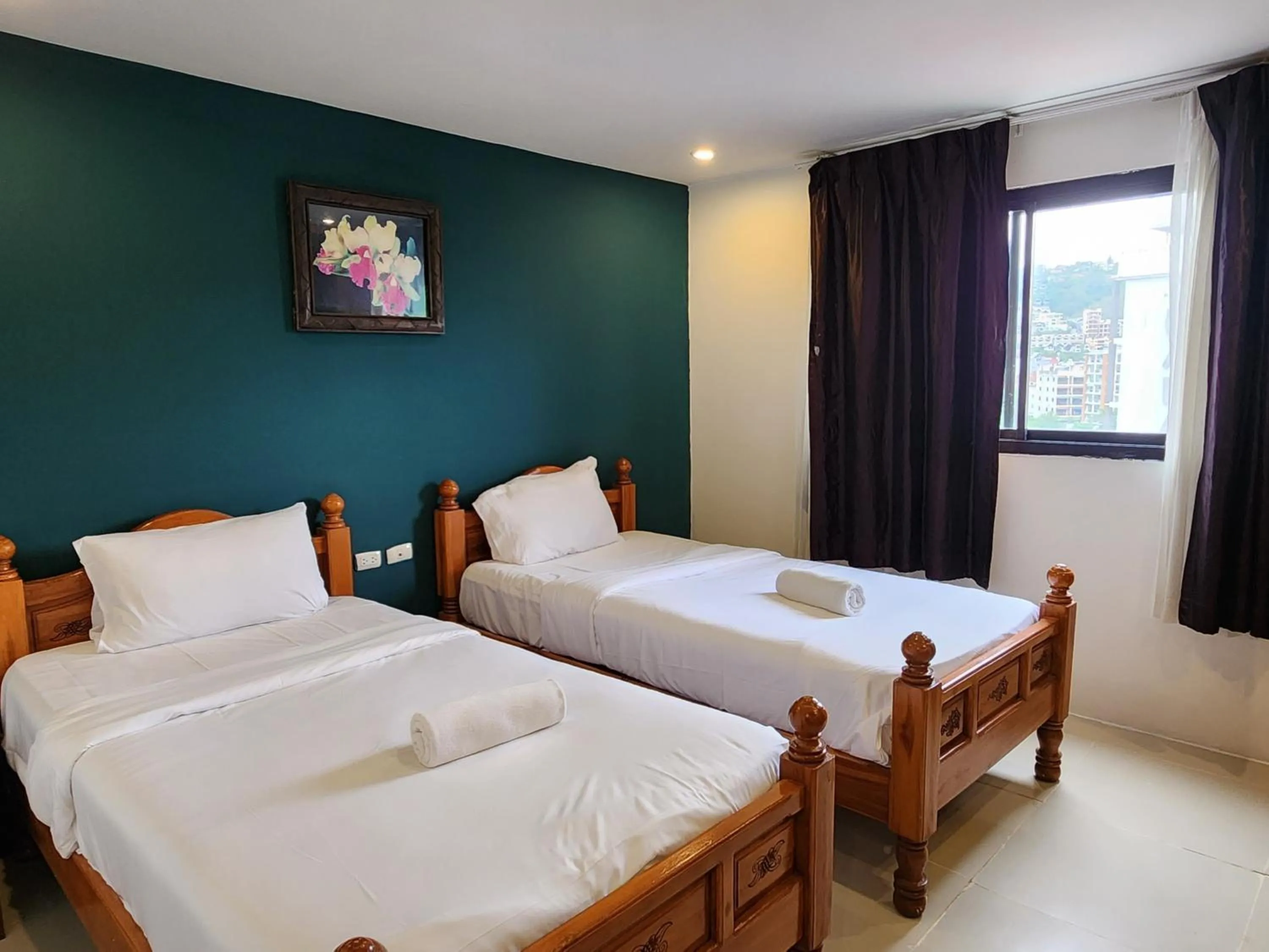 Bed in Patong Dynasty Royal Hotel