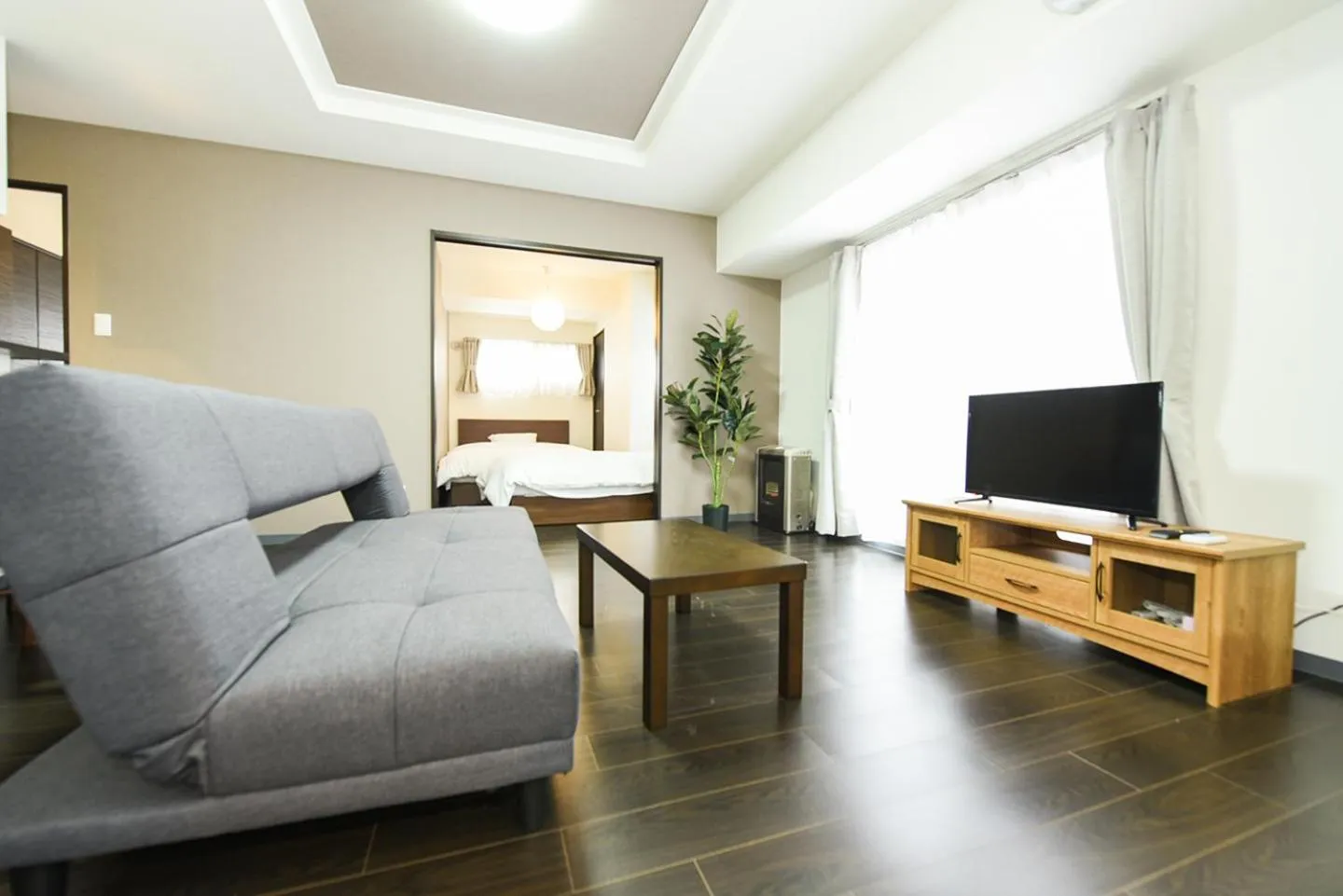 Communal lounge/ TV room in Sun Court Hongodori Garden Hills
