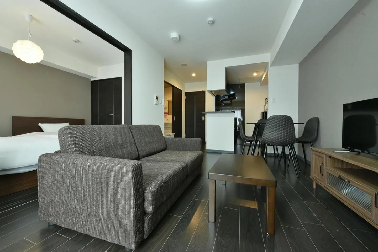 Photo of the whole room in Sun Court Hongodori Garden Hills