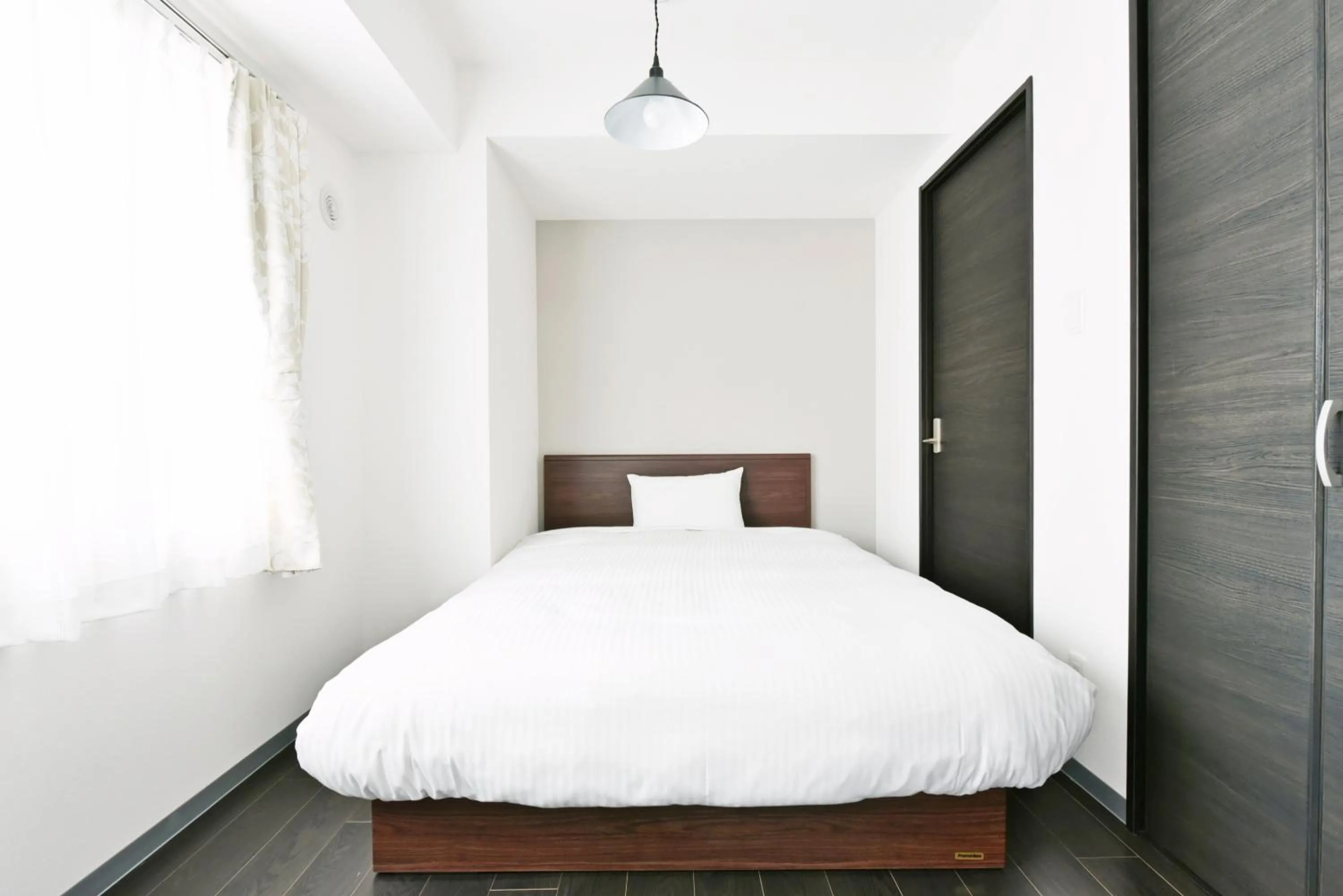 Bed in Sun Court Hondori Garden Hills