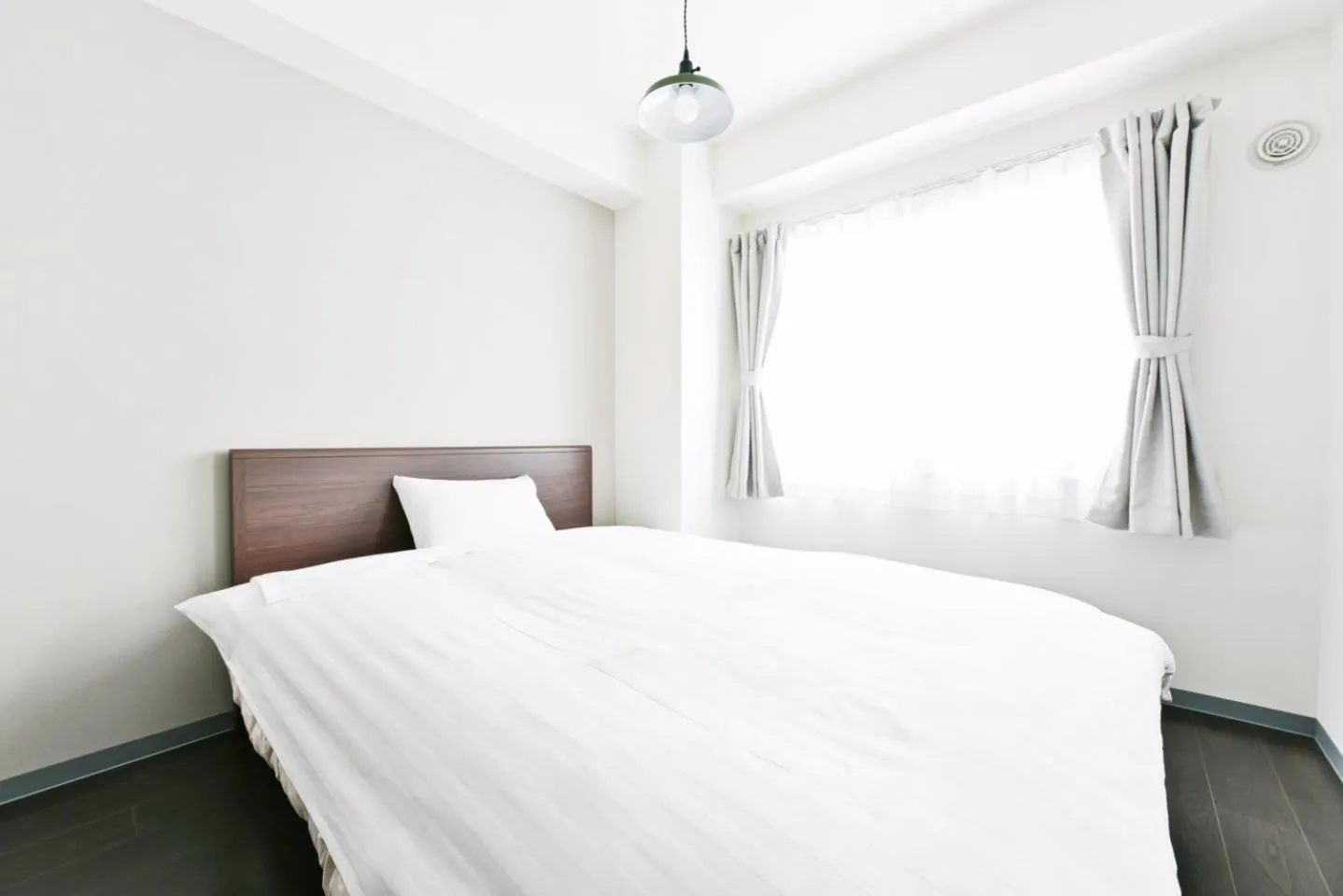 Bed in Sun Court Hondori Garden Hills