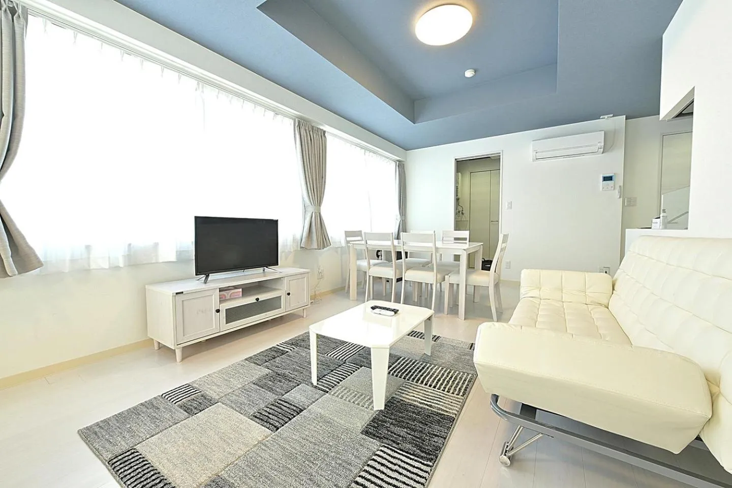 TV and multimedia in Hills Garden Hondori