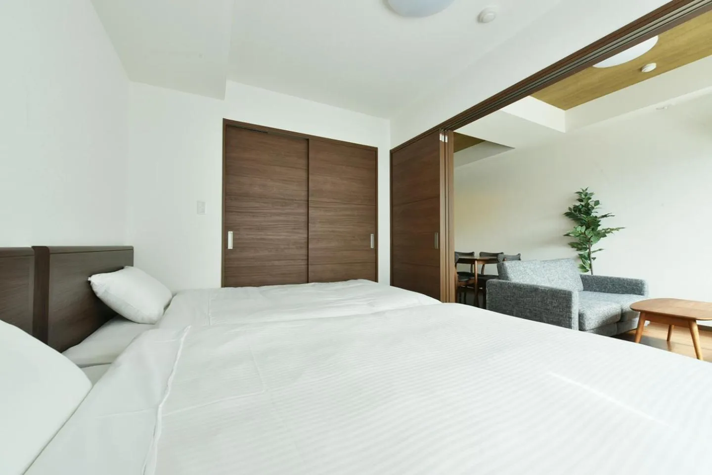 Bed in Hills Garden Hondori