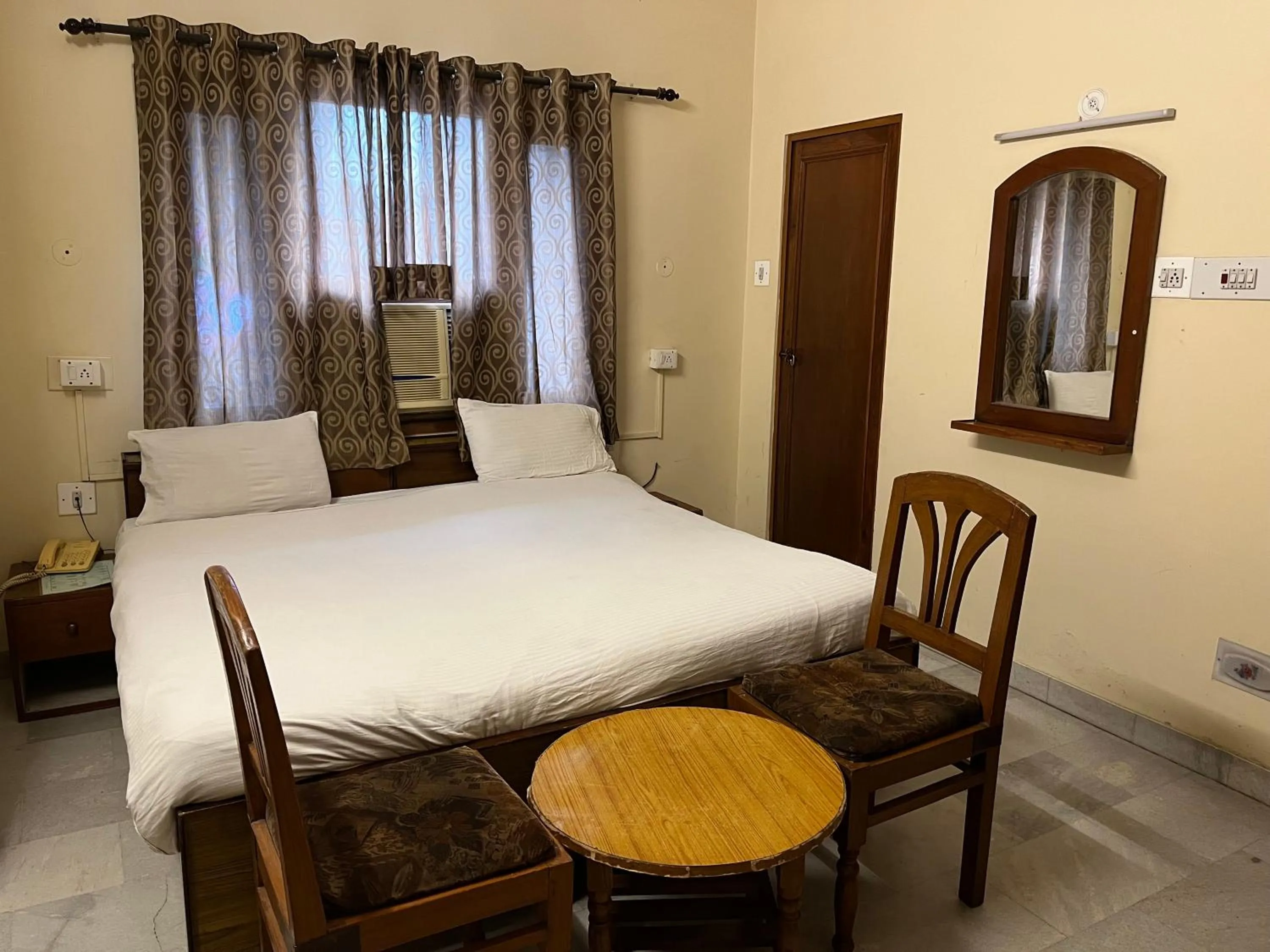 Bed in Hotel Raghav Palace 1 km Jaipur Junction & Bus Stand Sindhi Camp