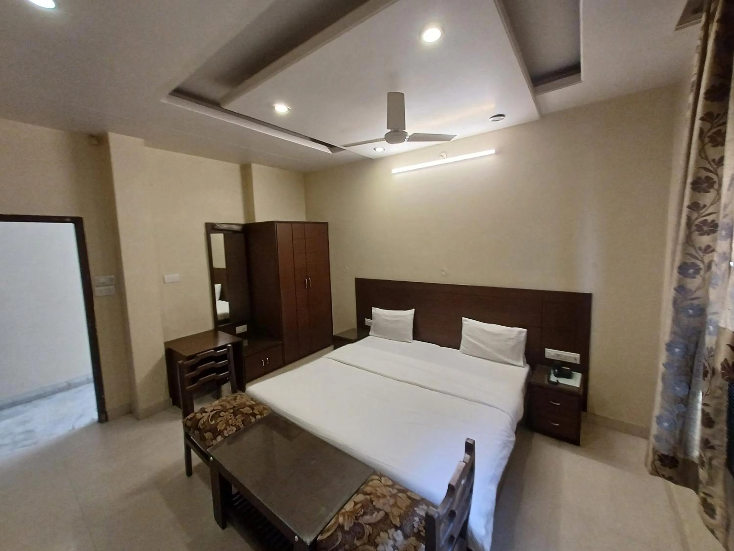 Bed in Hotel Raghav Palace 1 km Jaipur Junction & Bus Stand Sindhi Camp