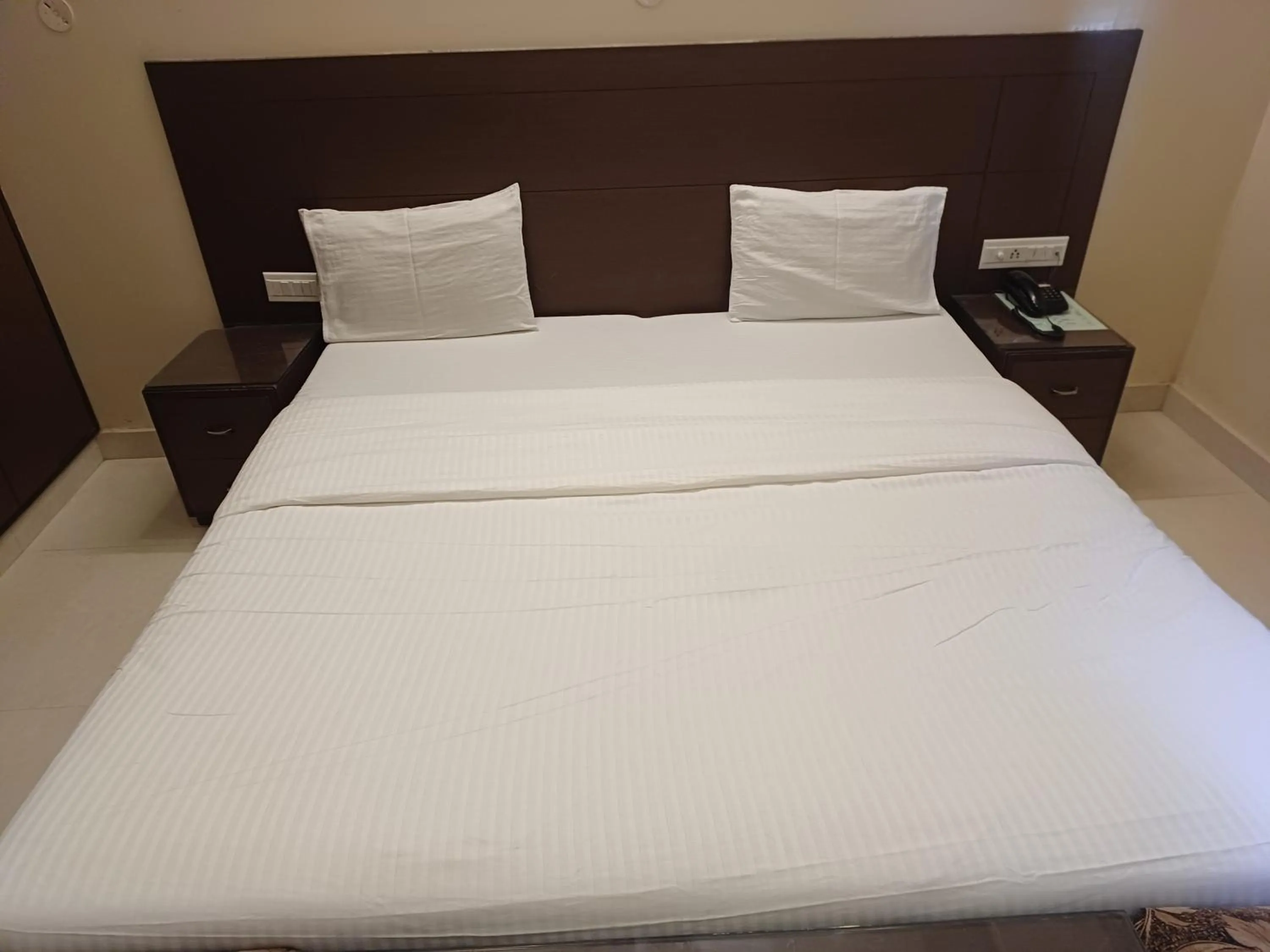 Bed in Hotel Raghav Palace 1 km Jaipur Junction & Bus Stand Sindhi Camp