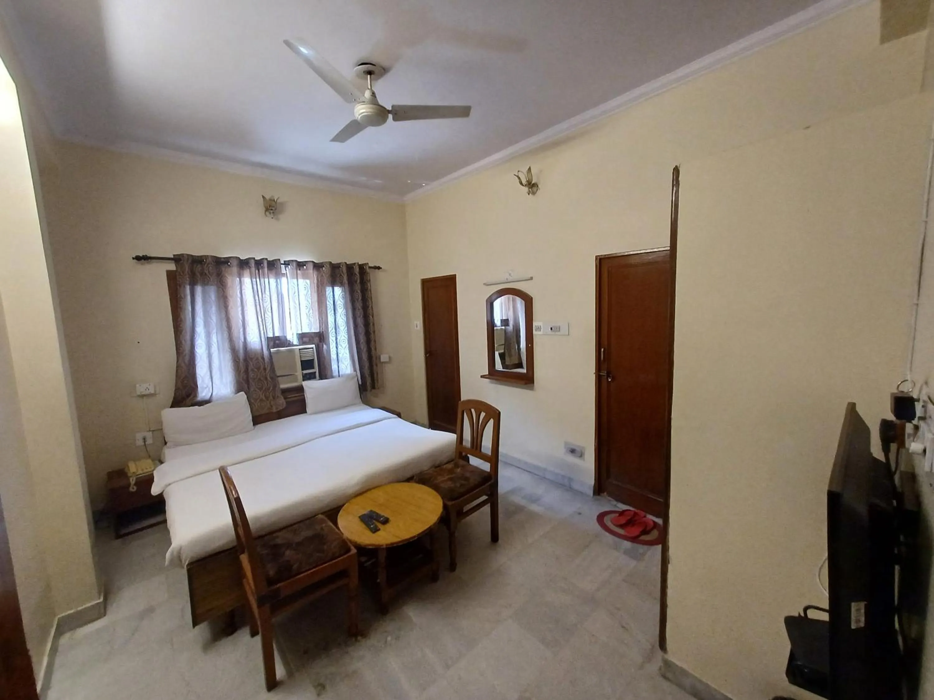 Photo of the whole room, Bed in Hotel Raghav Palace 1 km Jaipur Junction & Bus Stand Sindhi Camp