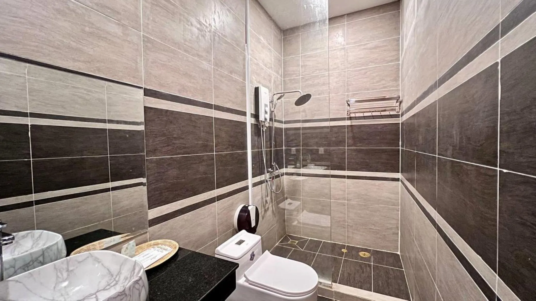 Shower in NyNa Villa Guesthouse