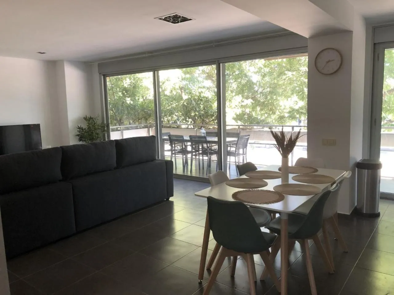 Dining area in Standing Apartment Barcelona Forum