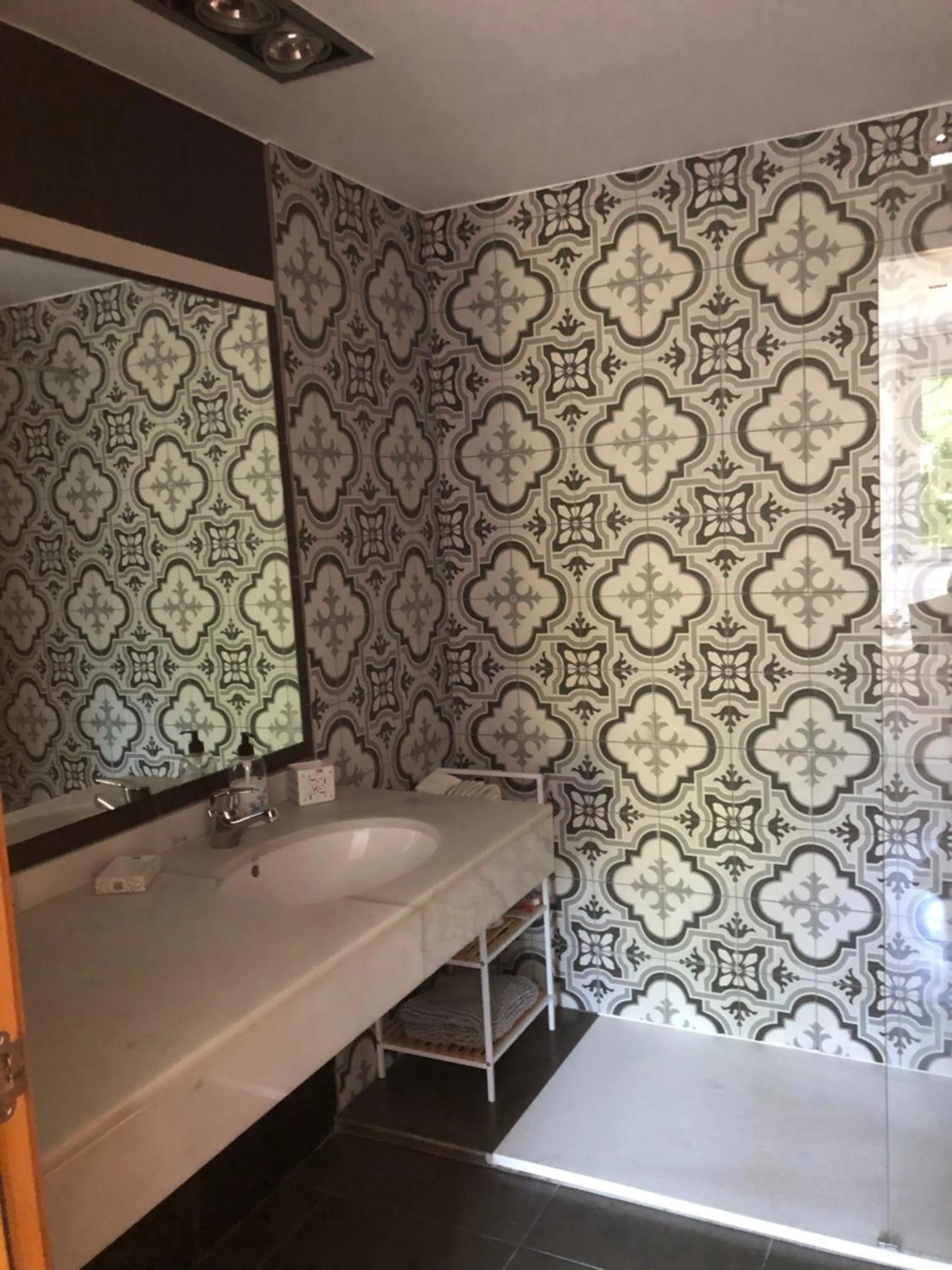 Bathroom in Standing Apartment Barcelona Forum