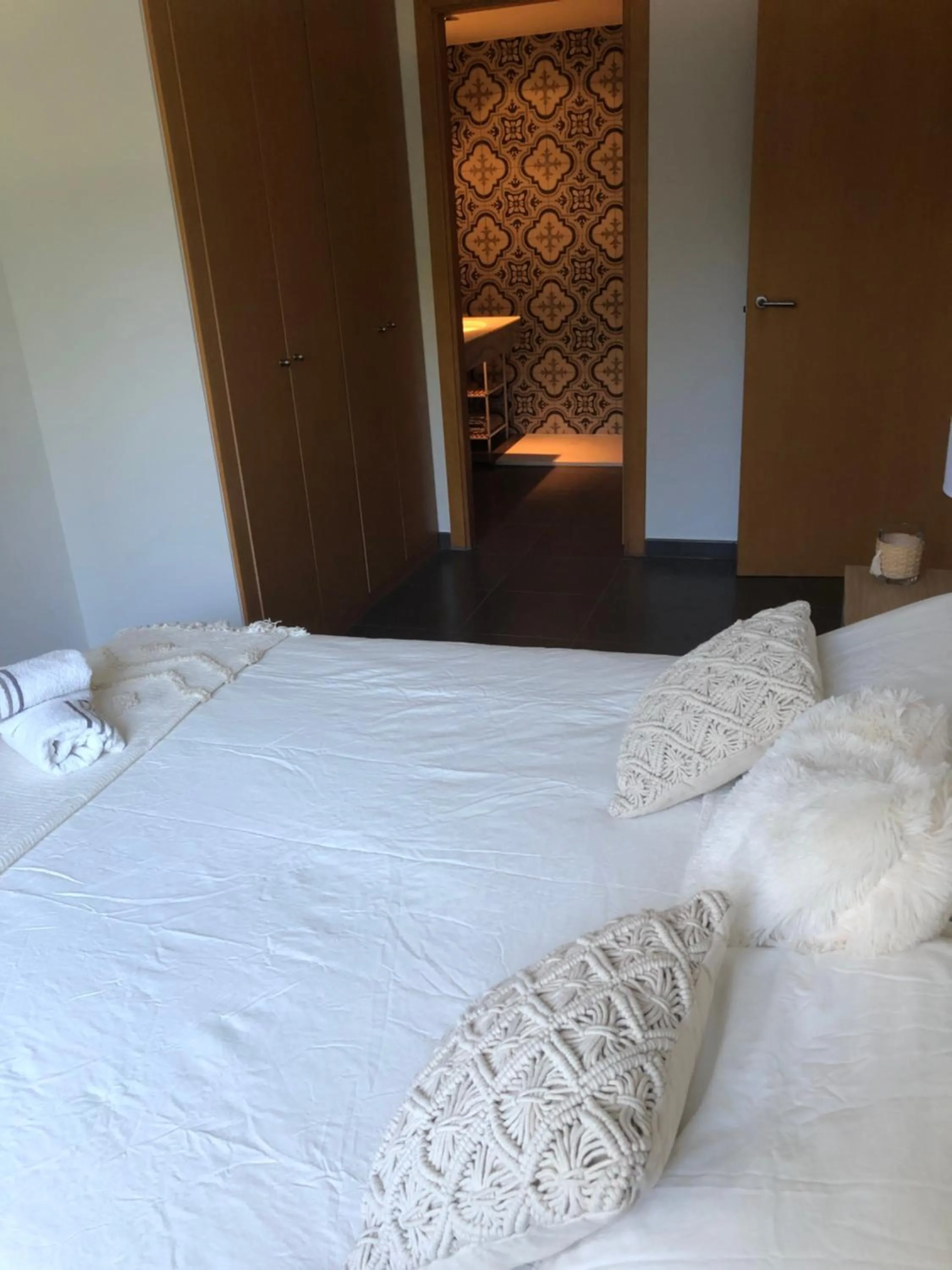 Bedroom, Bed in Standing Apartment Barcelona Forum