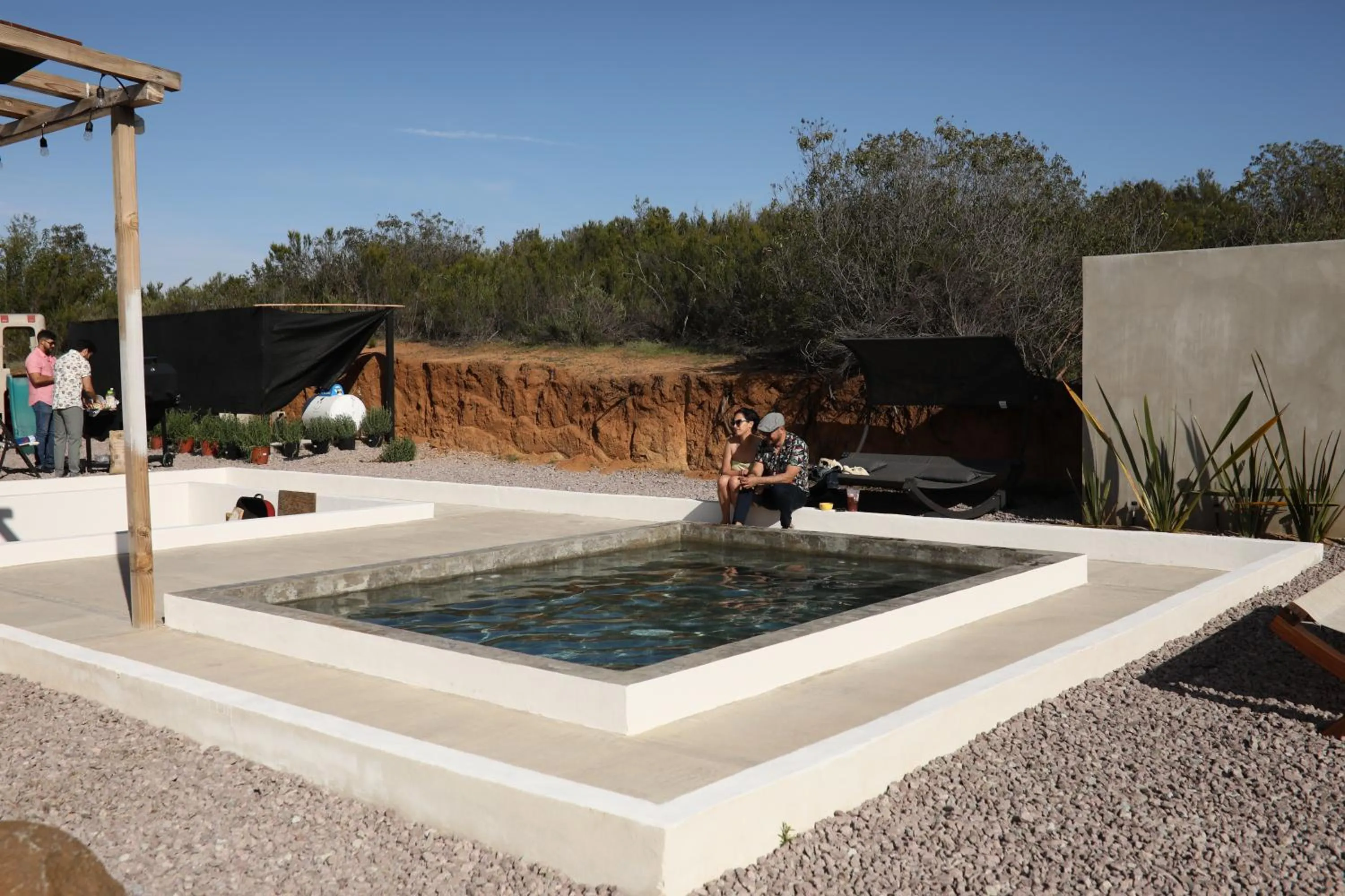 Swimming pool in Sarab Hotel