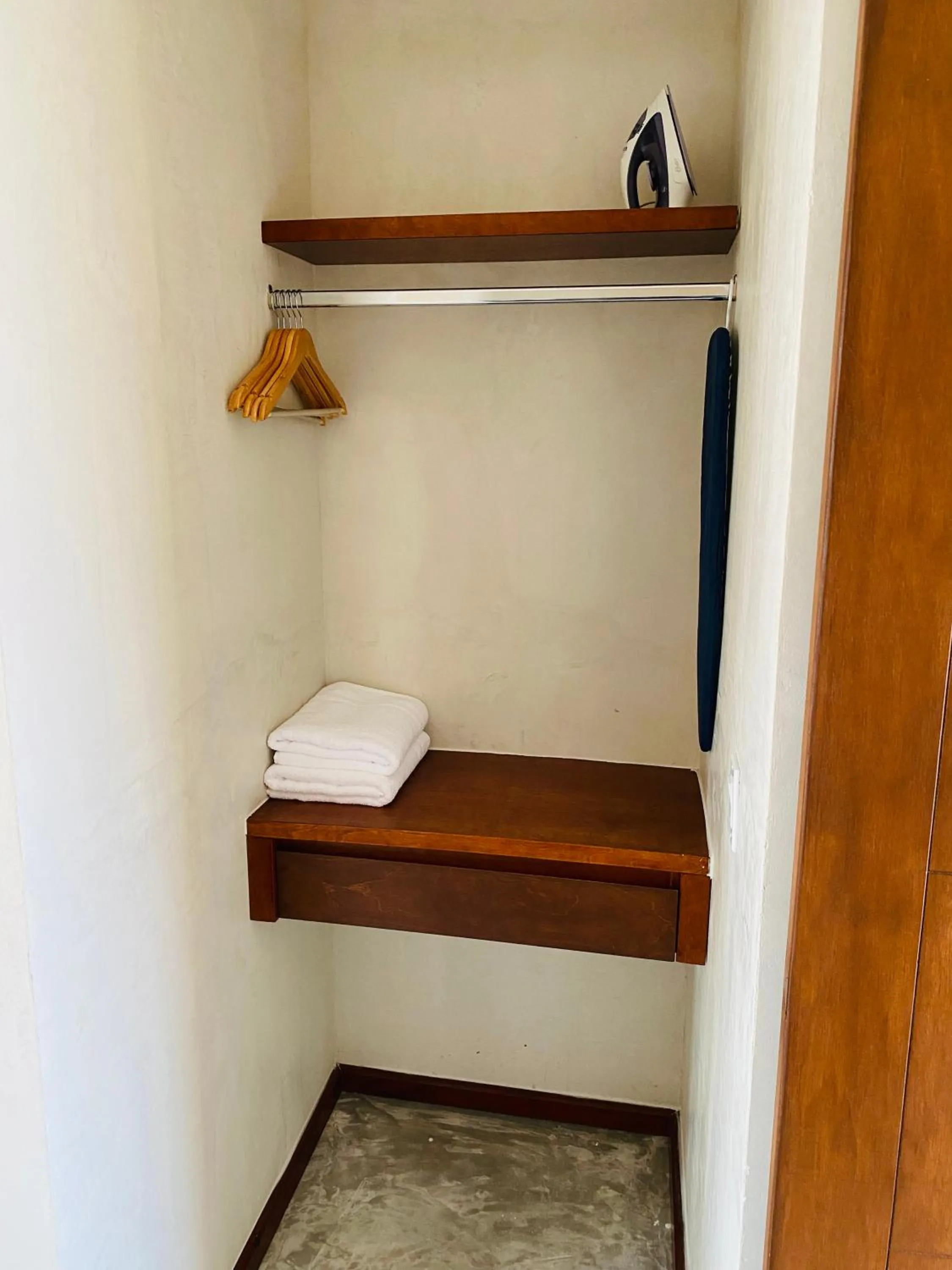 Bedroom in Sarab Hotel