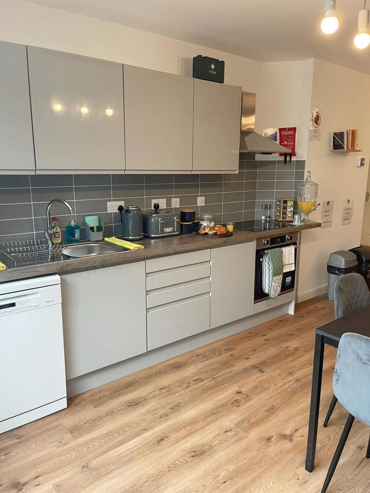 Cambridge Studios and Suites by Tas Accommodations