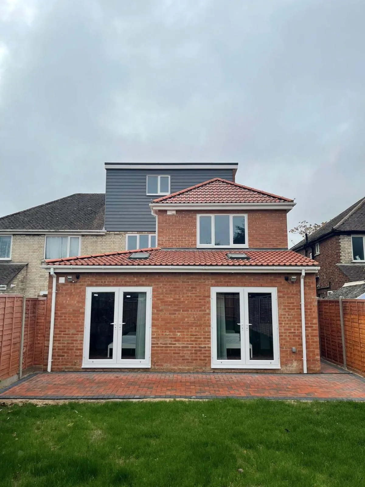 Cambridge Studios and Suites by Tas Accommodations