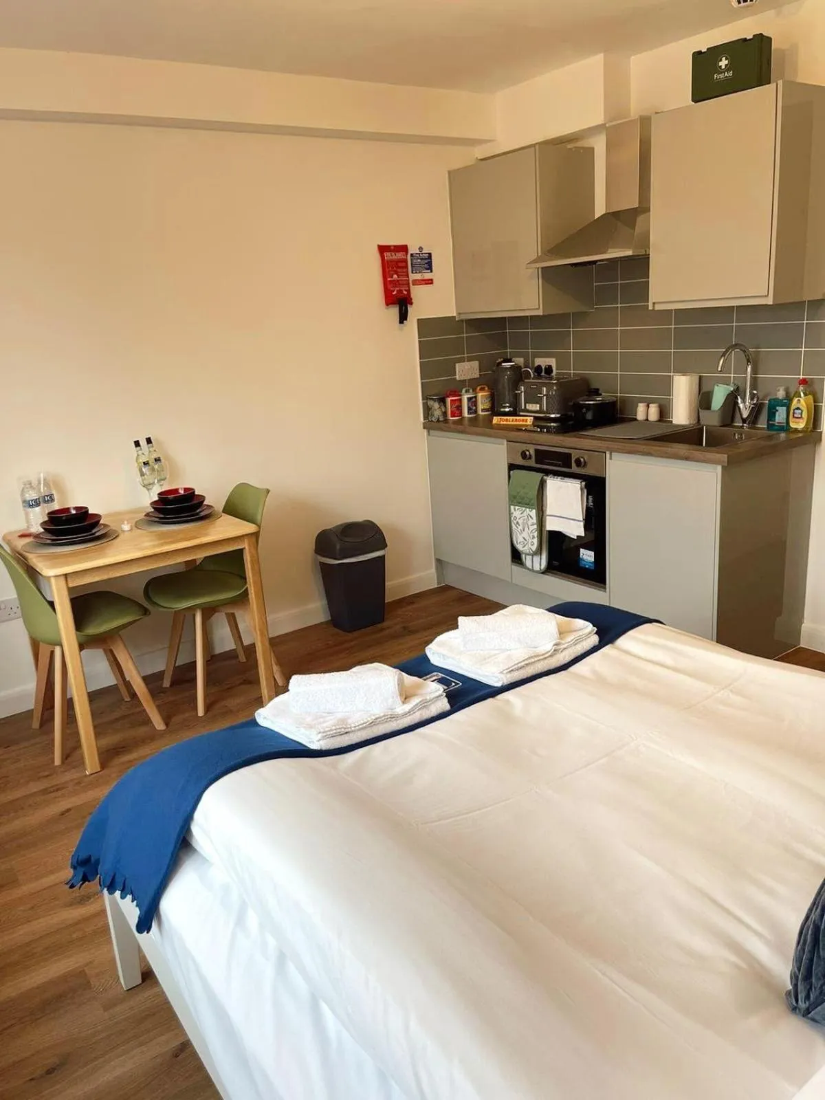 Cambridge Studios and Suites by Tas Accommodations