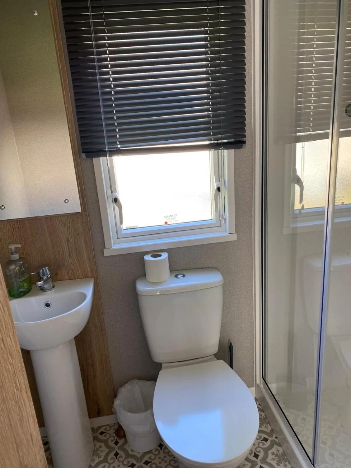 Coghurst Hall Holiday Home Sleeps 6, 2 bedrooms