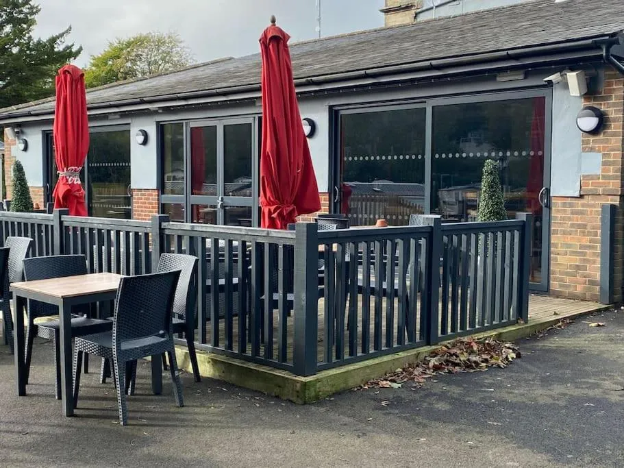 Lounge or bar in Coghurst Hall Holiday Home Sleeps 6, 2 bedrooms