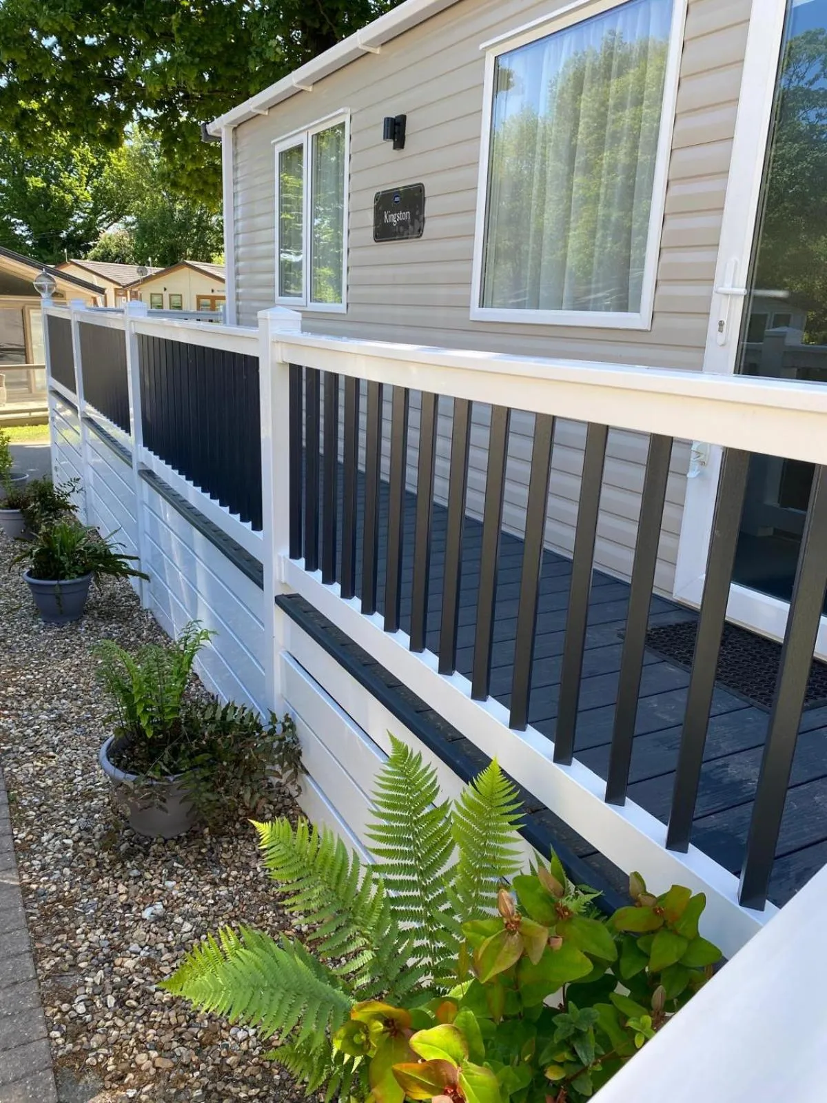 Coghurst Hall Holiday Home Sleeps 6, 2 bedrooms