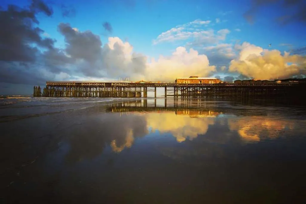 Coghurst Hall Holiday Home Sleeps 6, 2 bedrooms