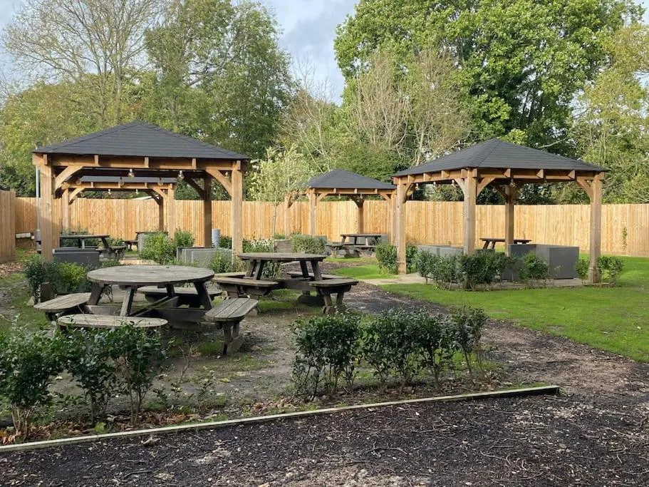 Lounge or bar in Coghurst Hall Holiday Home Sleeps 6, 2 bedrooms