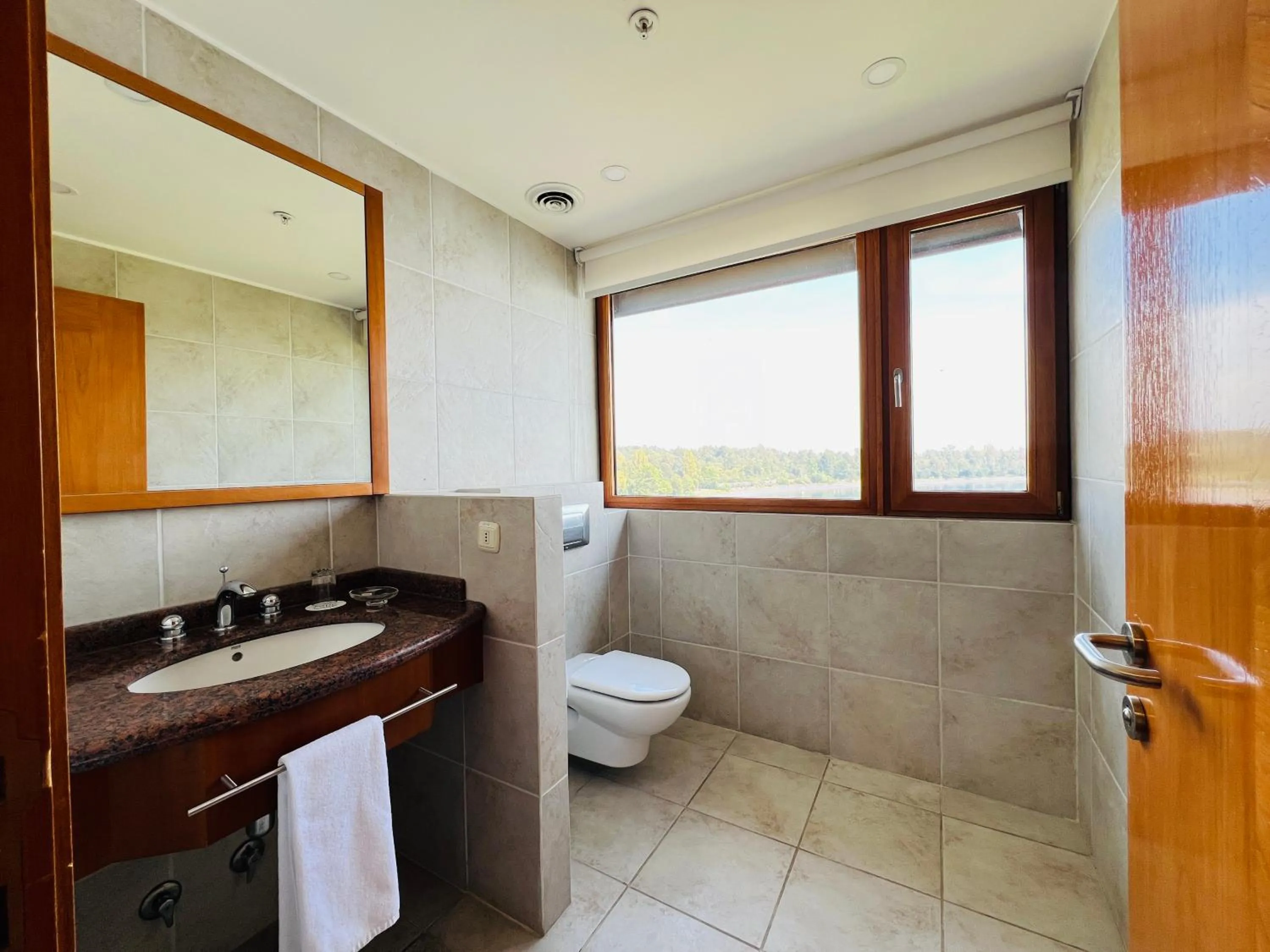 Bathroom in Park Lake Luxury Hotel
