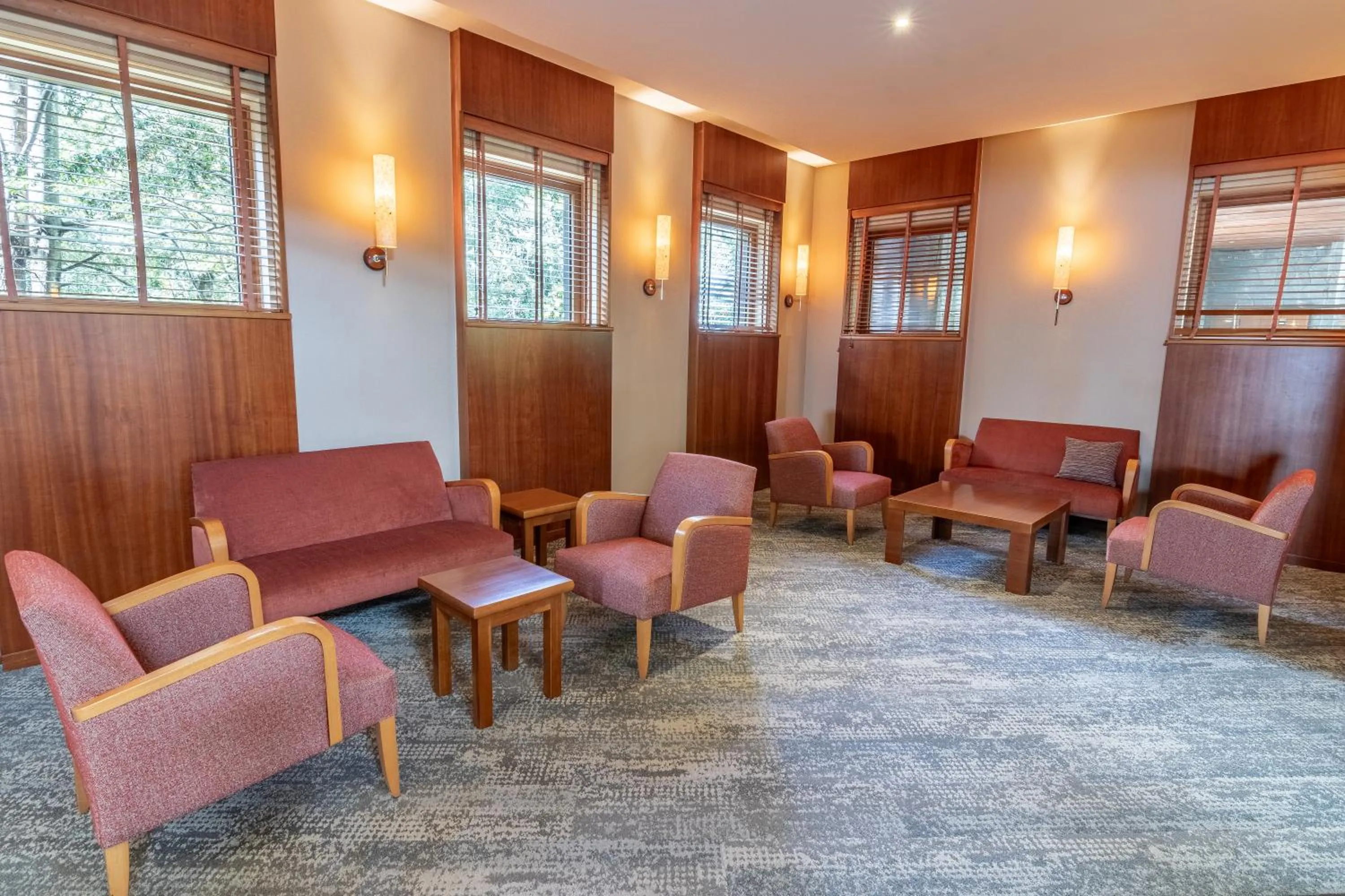 Living room in Park Lake Luxury Hotel