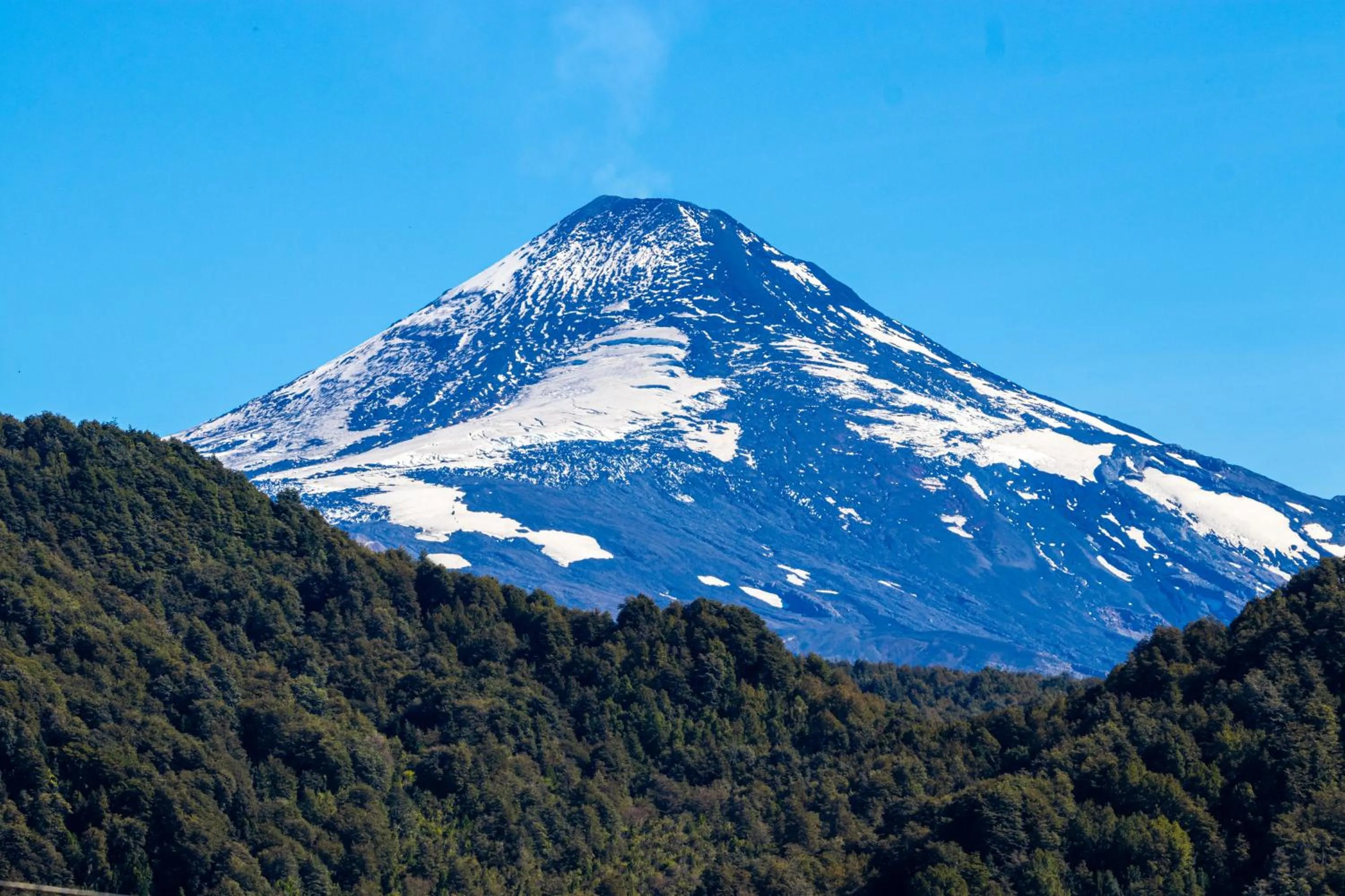 Natural landscape in Park Lake Luxury Hotel