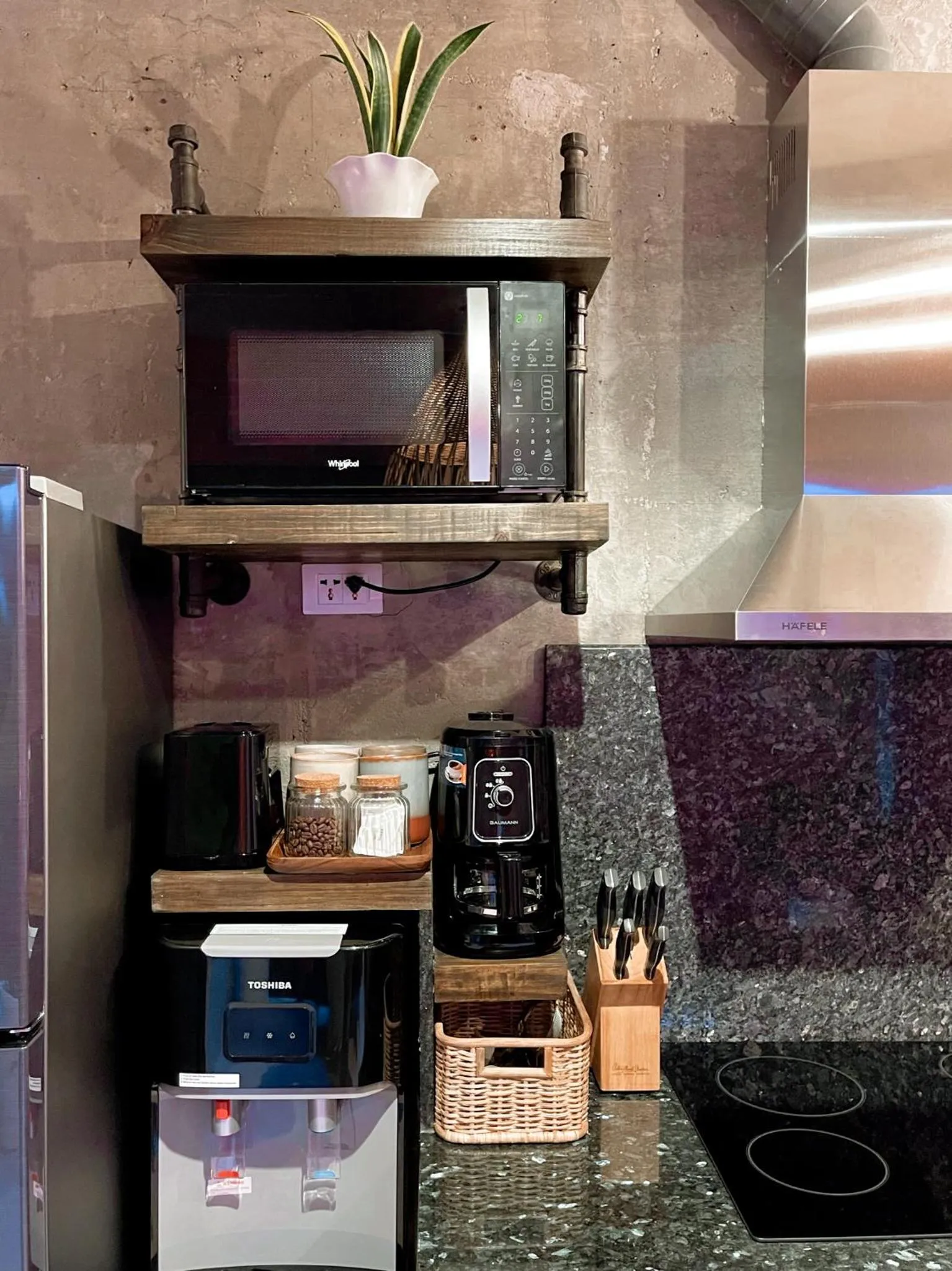 Coffee/tea facilities in Blue Tulip - 4mins from Mactan Airport