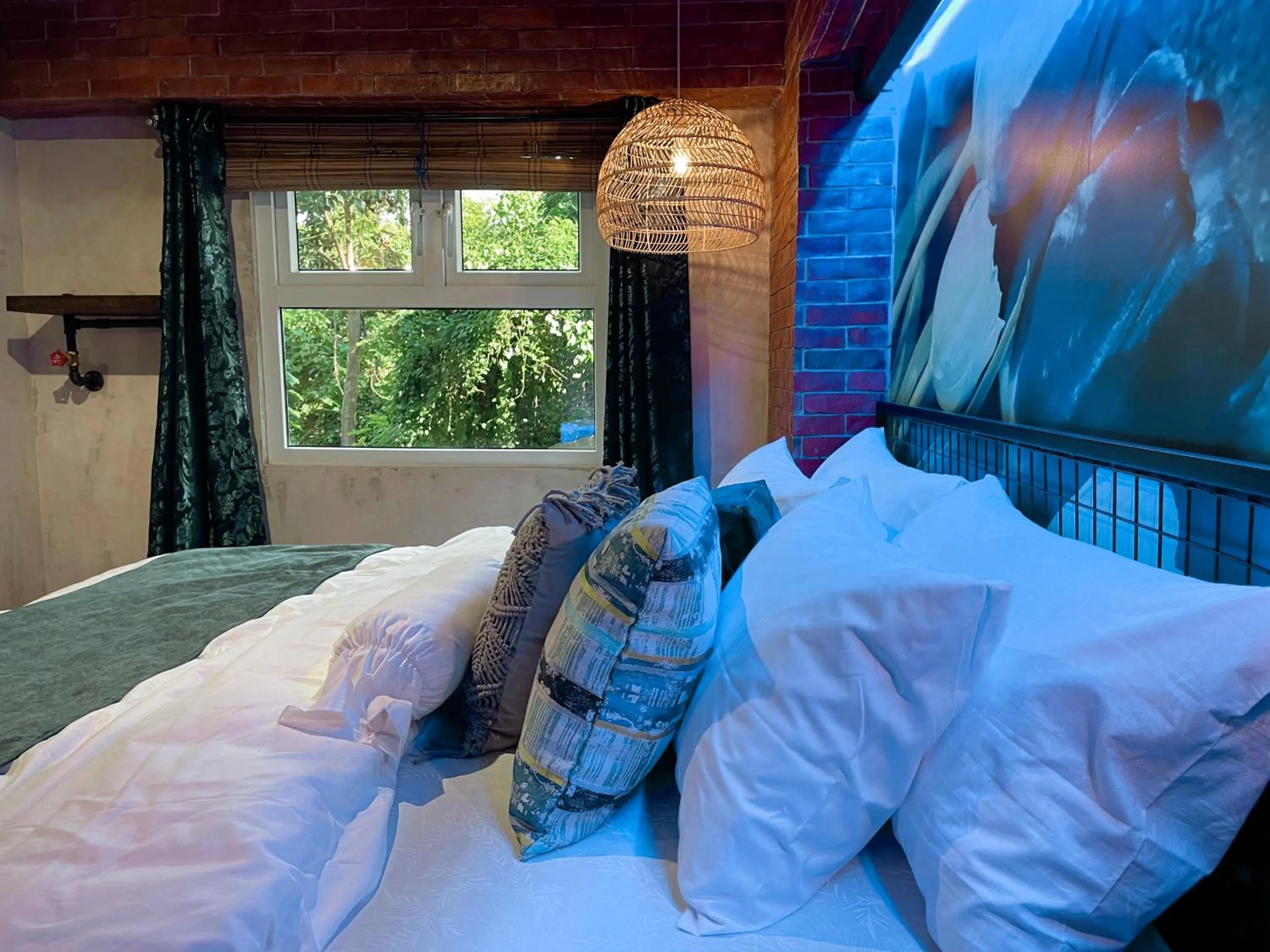 Bedroom, Bed in Blue Tulip - 4mins from Mactan Airport