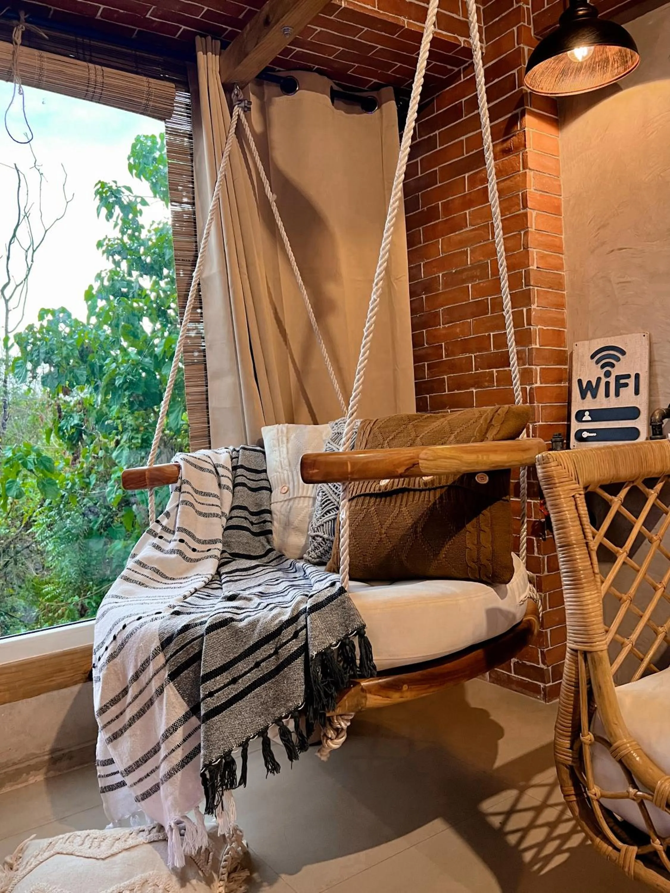 Seating area, Bed in Blue Tulip - 4mins from Mactan Airport