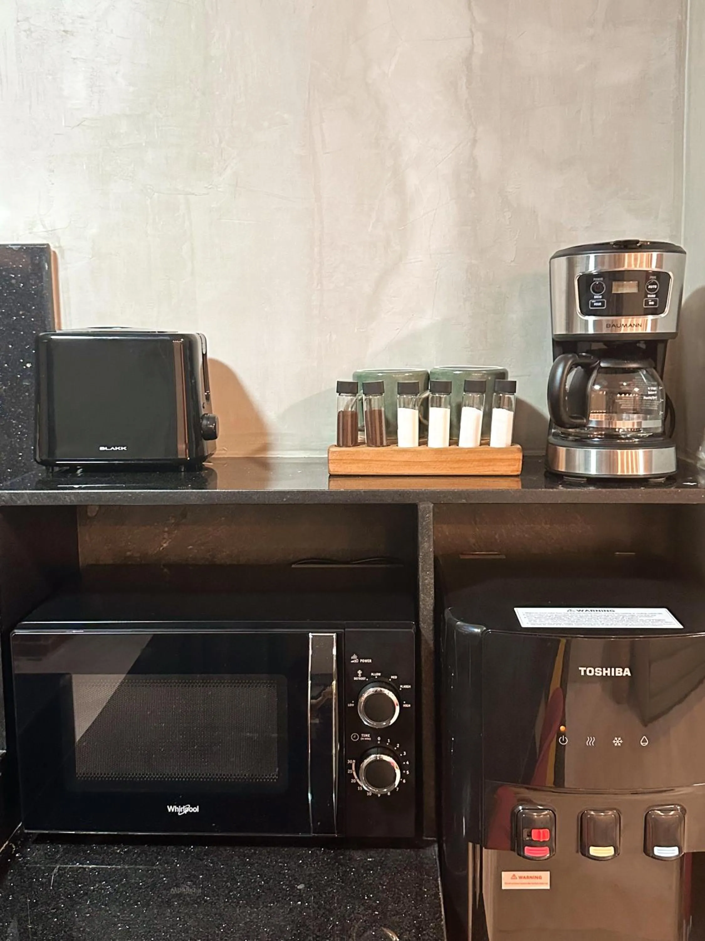 Coffee/tea facilities in Blue Tulip - 4mins from Mactan Airport