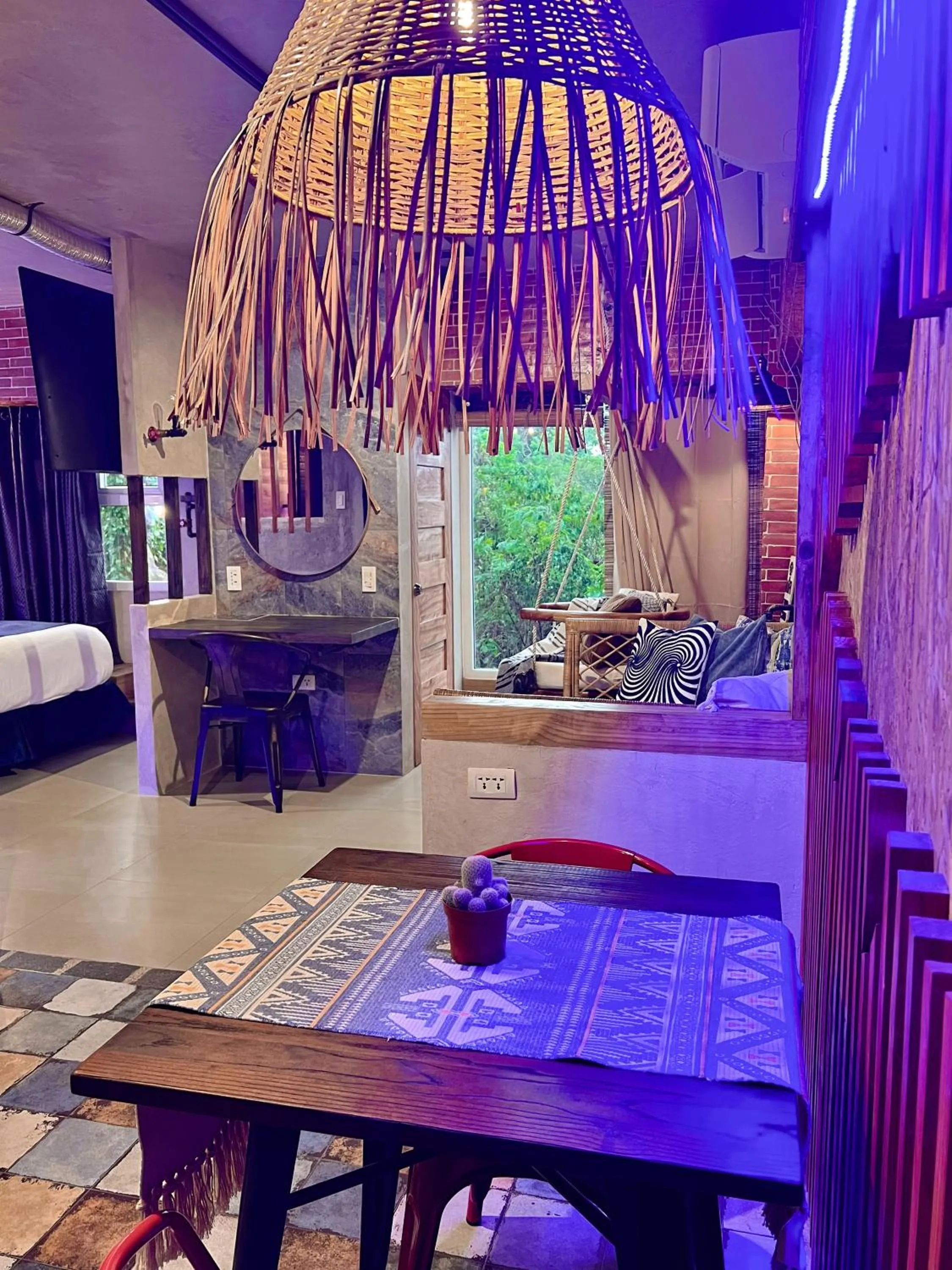 Living room, Bed in Blue Tulip - 4mins from Mactan Airport