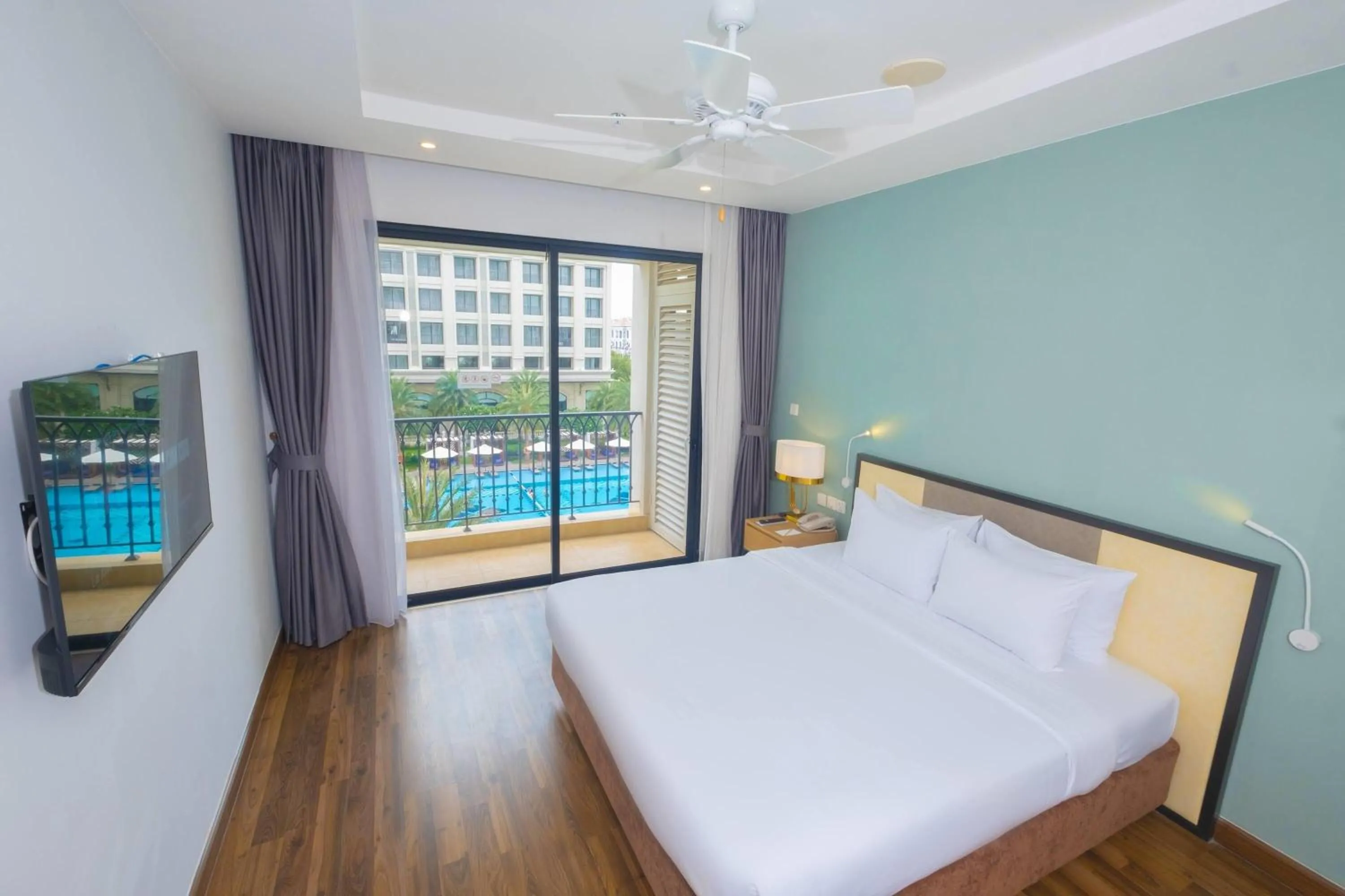 Photo of the whole room, Bed in Wyndham Garden Grandworld Phu Quoc