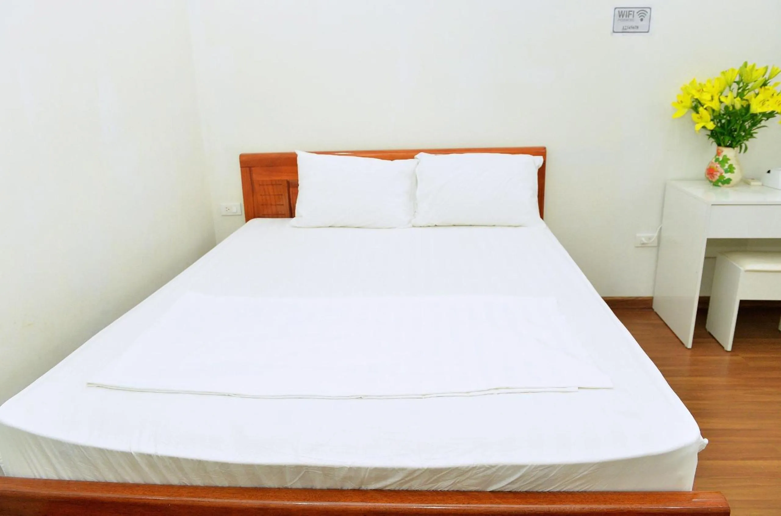 Bed in Era Apartment Đông Các