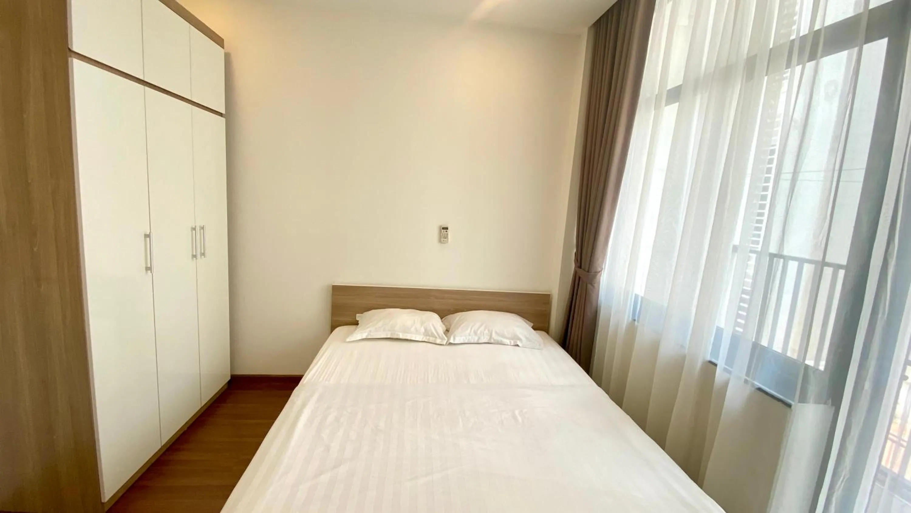 Bed in Era Apartment Đông Các