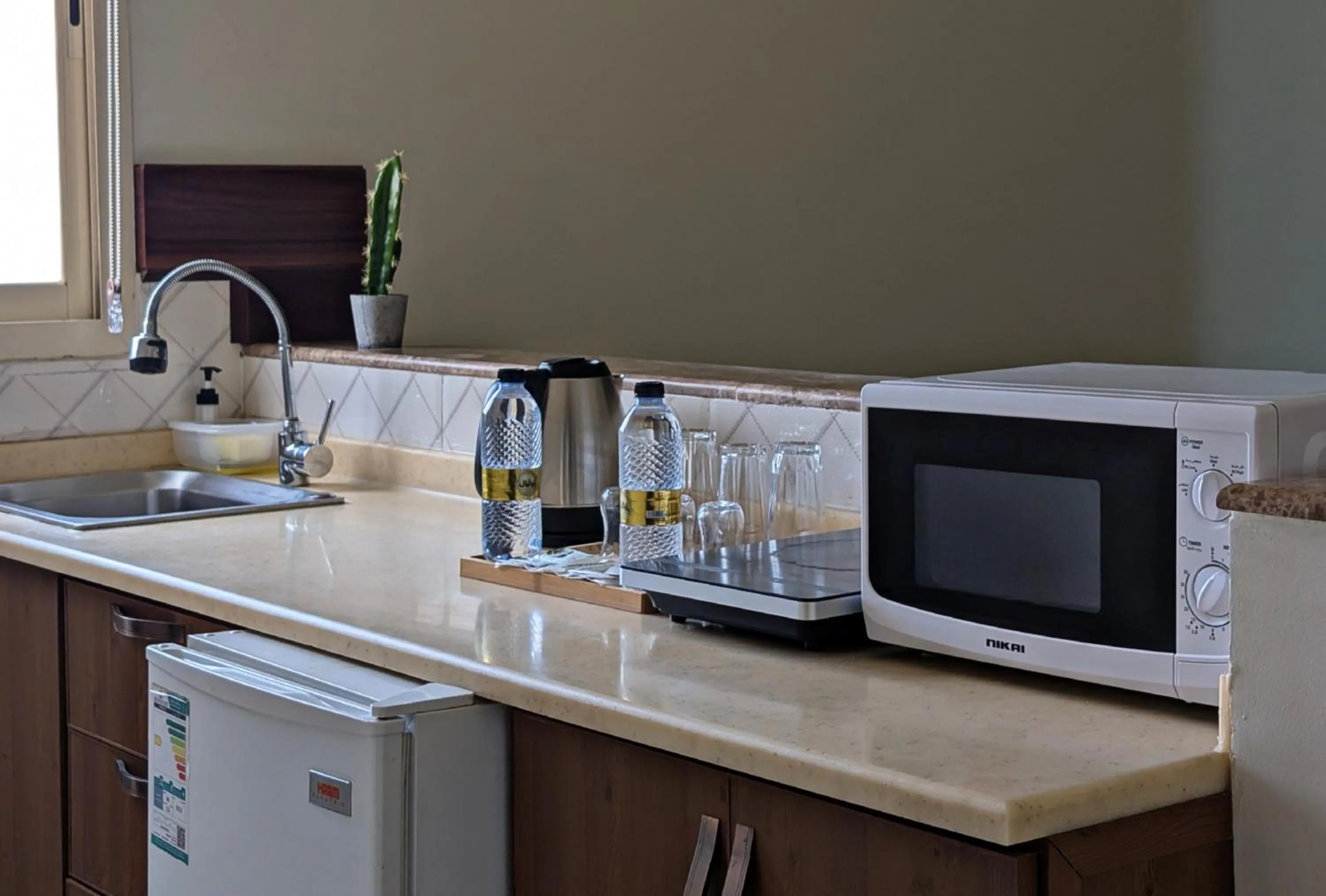 Coffee/tea facilities in Delta Hotel Suites