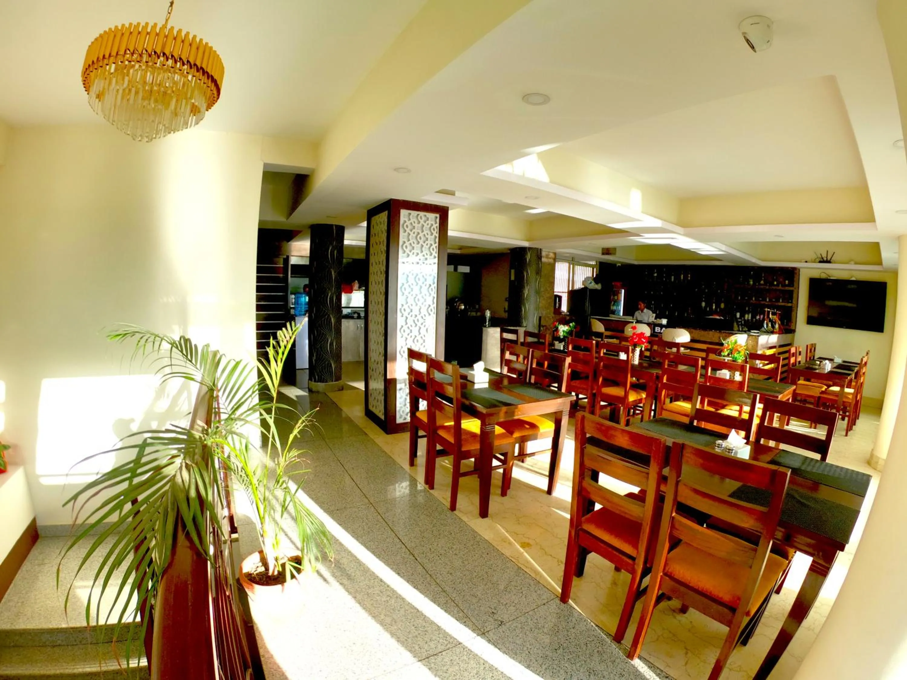 Restaurant/places to eat in Hotel Simal