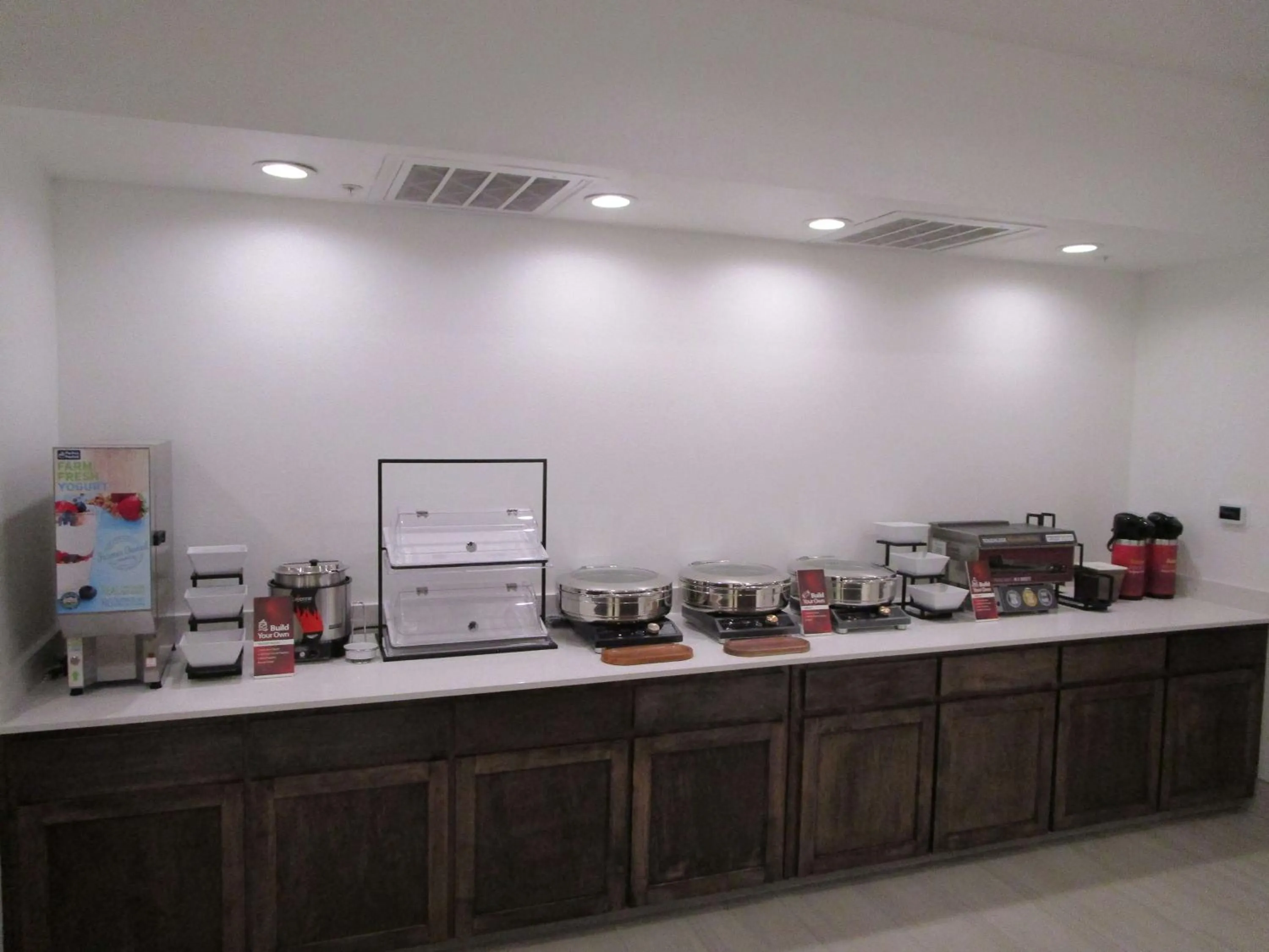 Breakfast in Reddy Hotel Bonham