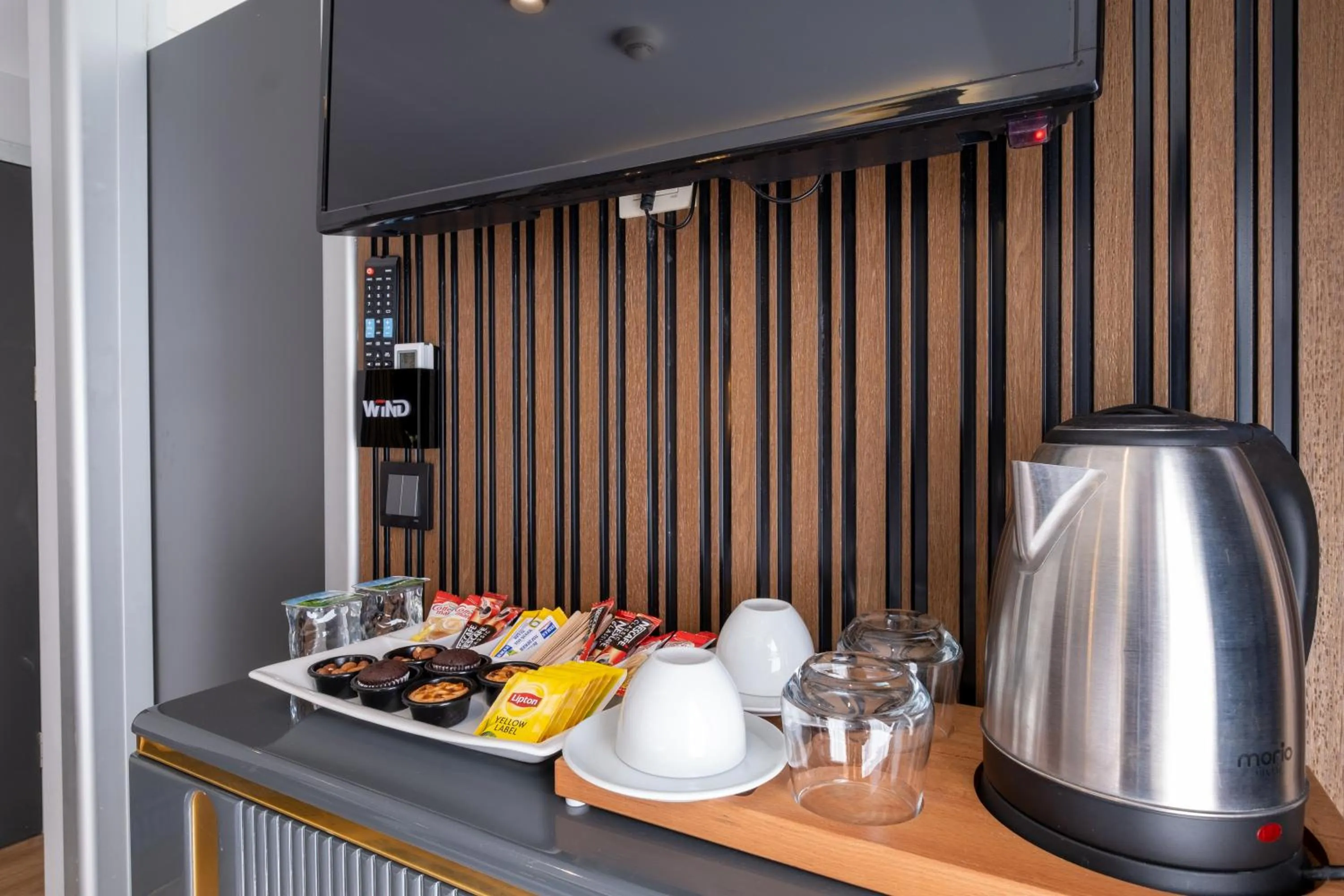 Coffee/tea facilities in Wind Suit